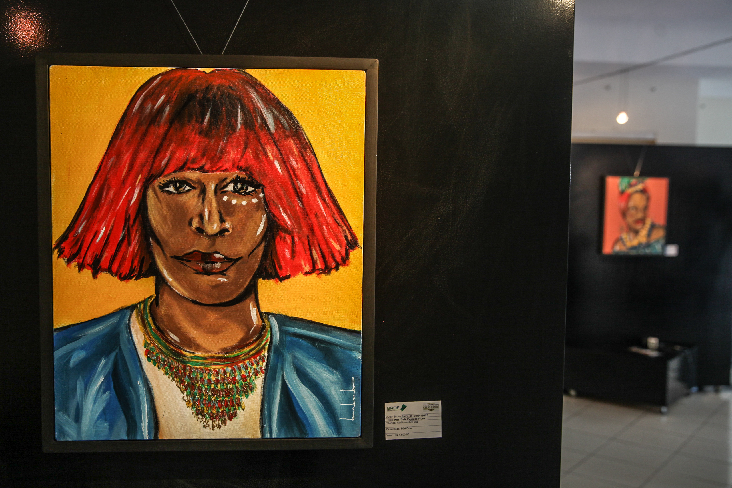 Exposição REVIDA no espaço BRDE.