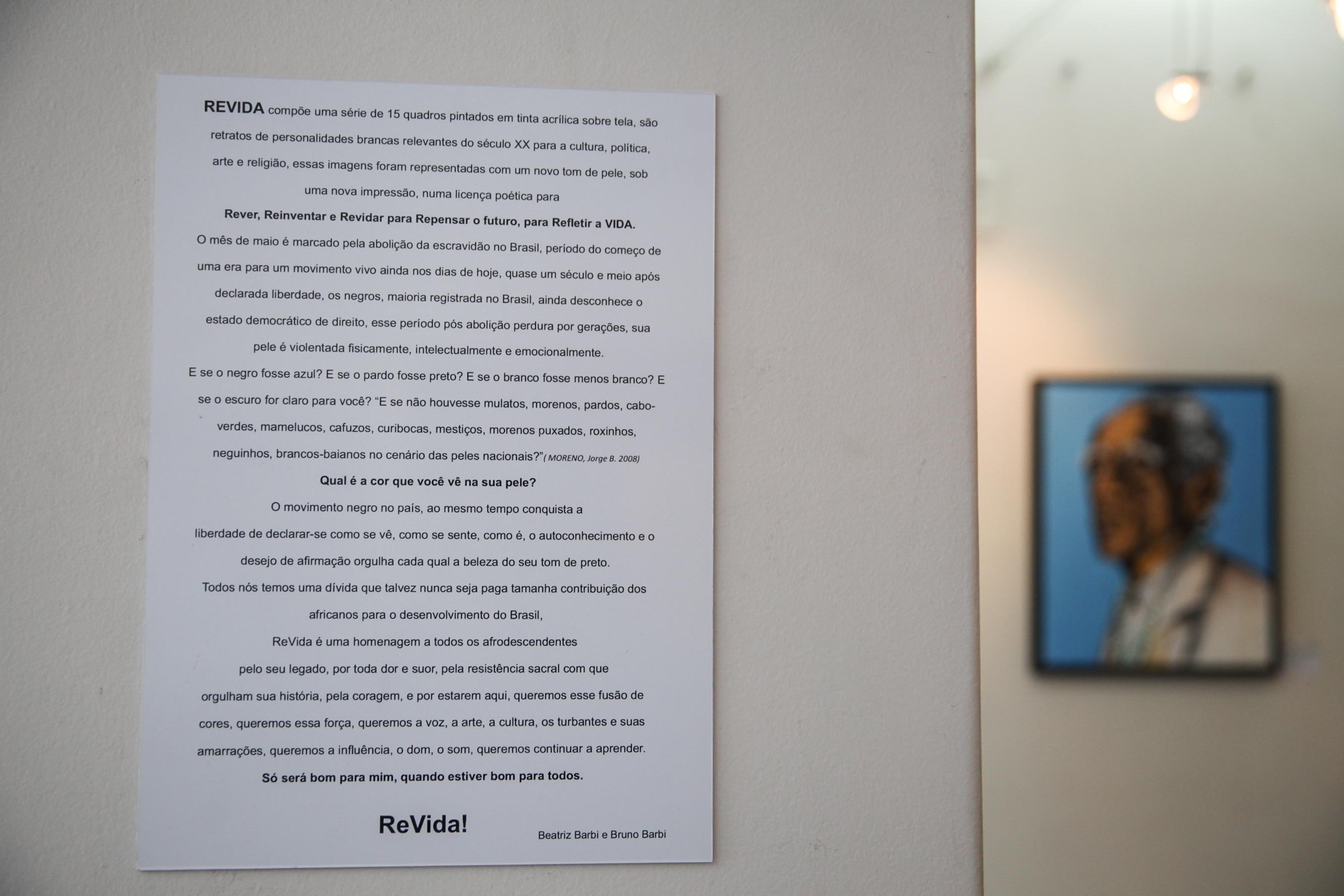 Exposição REVIDA no espaço BRDE.