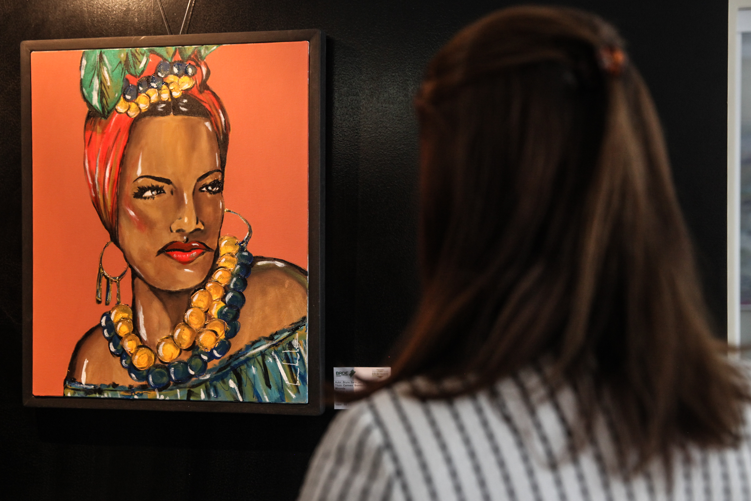 Exposição REVIDA no espaço BRDE.