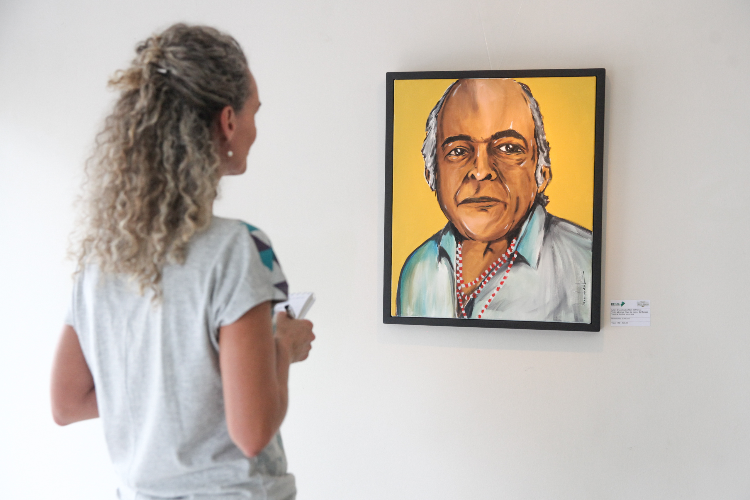 Exposição REVIDA no espaço BRDE.