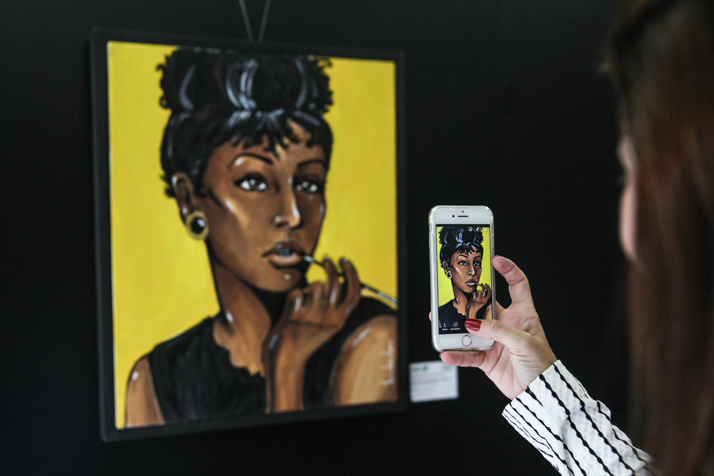 Exposição REVIDA no espaço BRDE.
