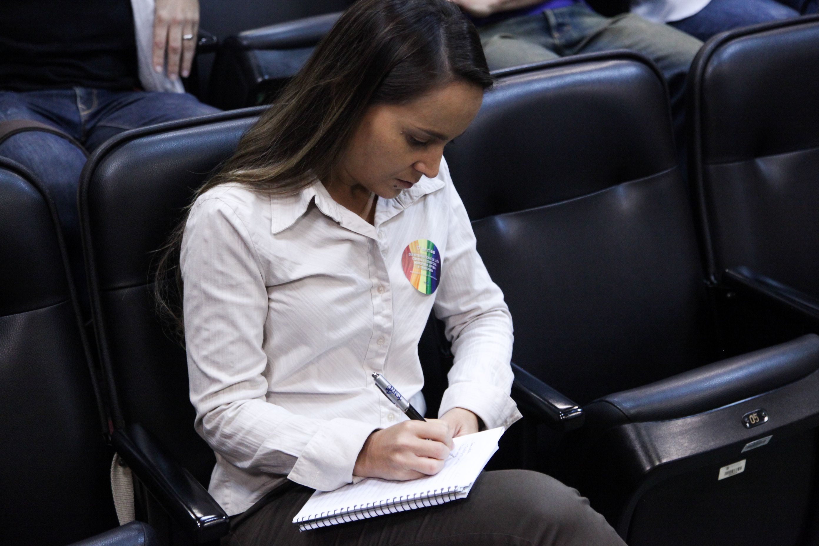 Comissão dos Direitos Humanos Promove Audiência Pública Sobre Dia Internacional Contra LGBTfobia