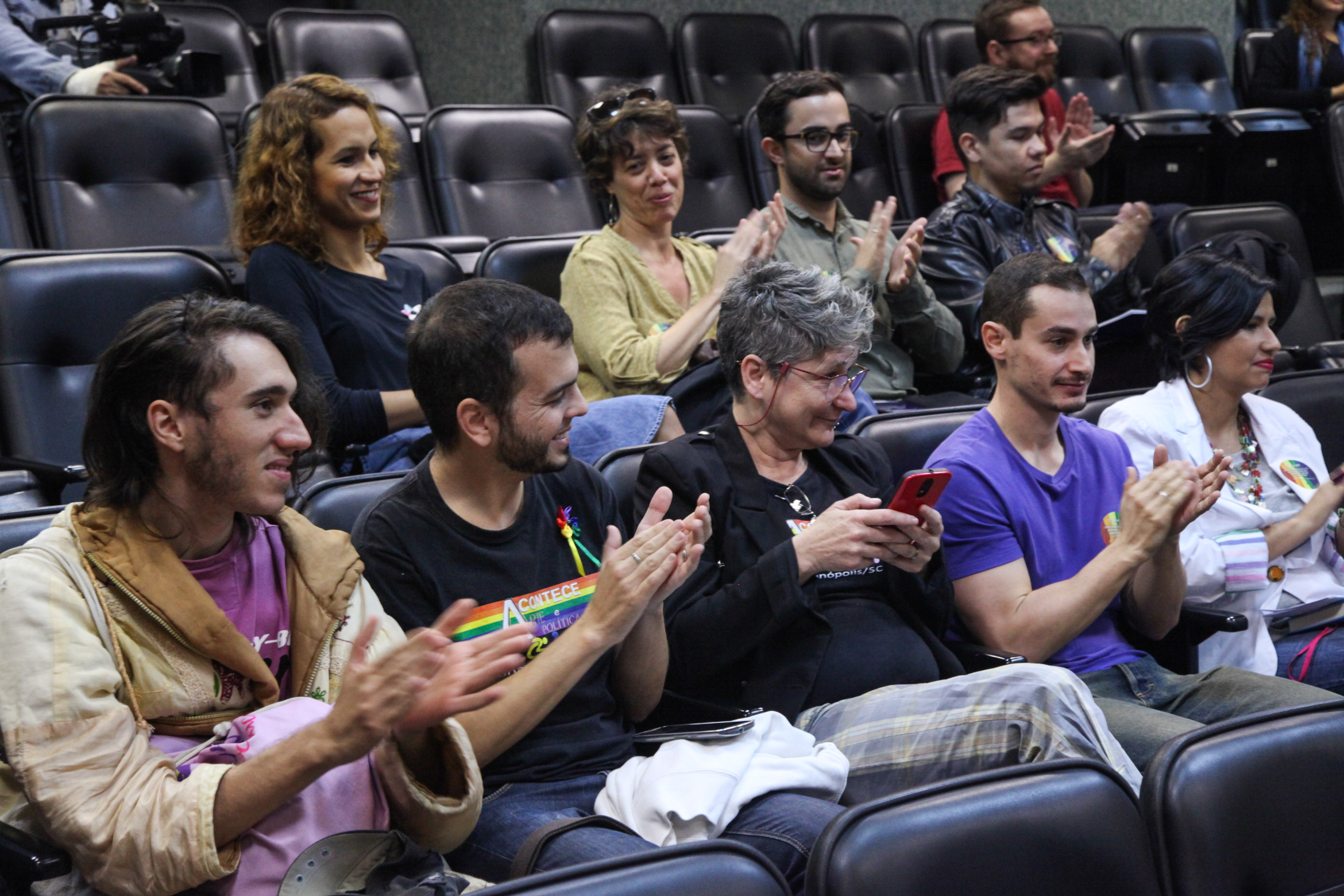 Comissão dos Direitos Humanos Promove Audiência Pública Sobre Dia Internacional Contra LGBTfobia