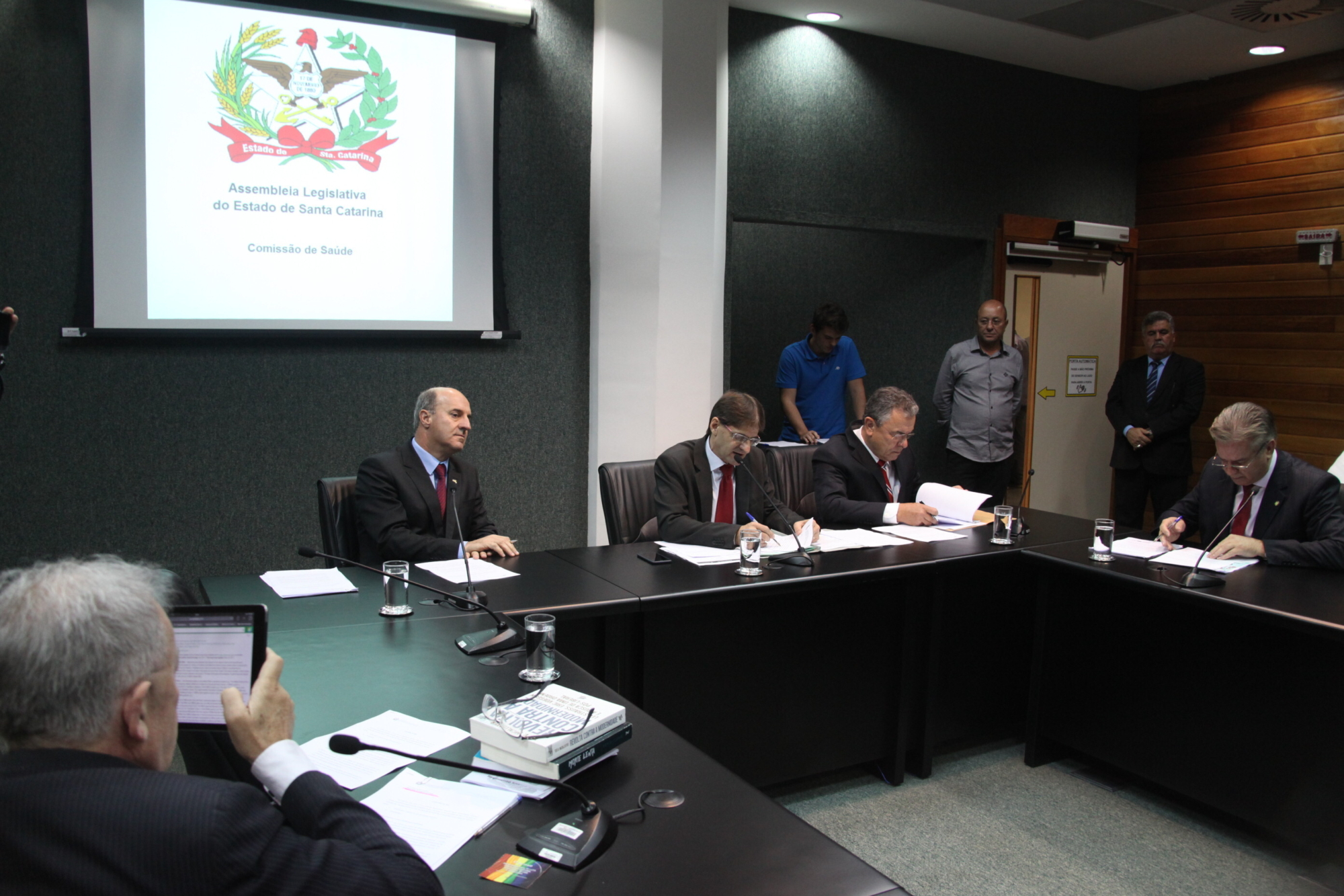 Alerta de combate ao Aedes aegypti será incluído em faturas de água e esgoto