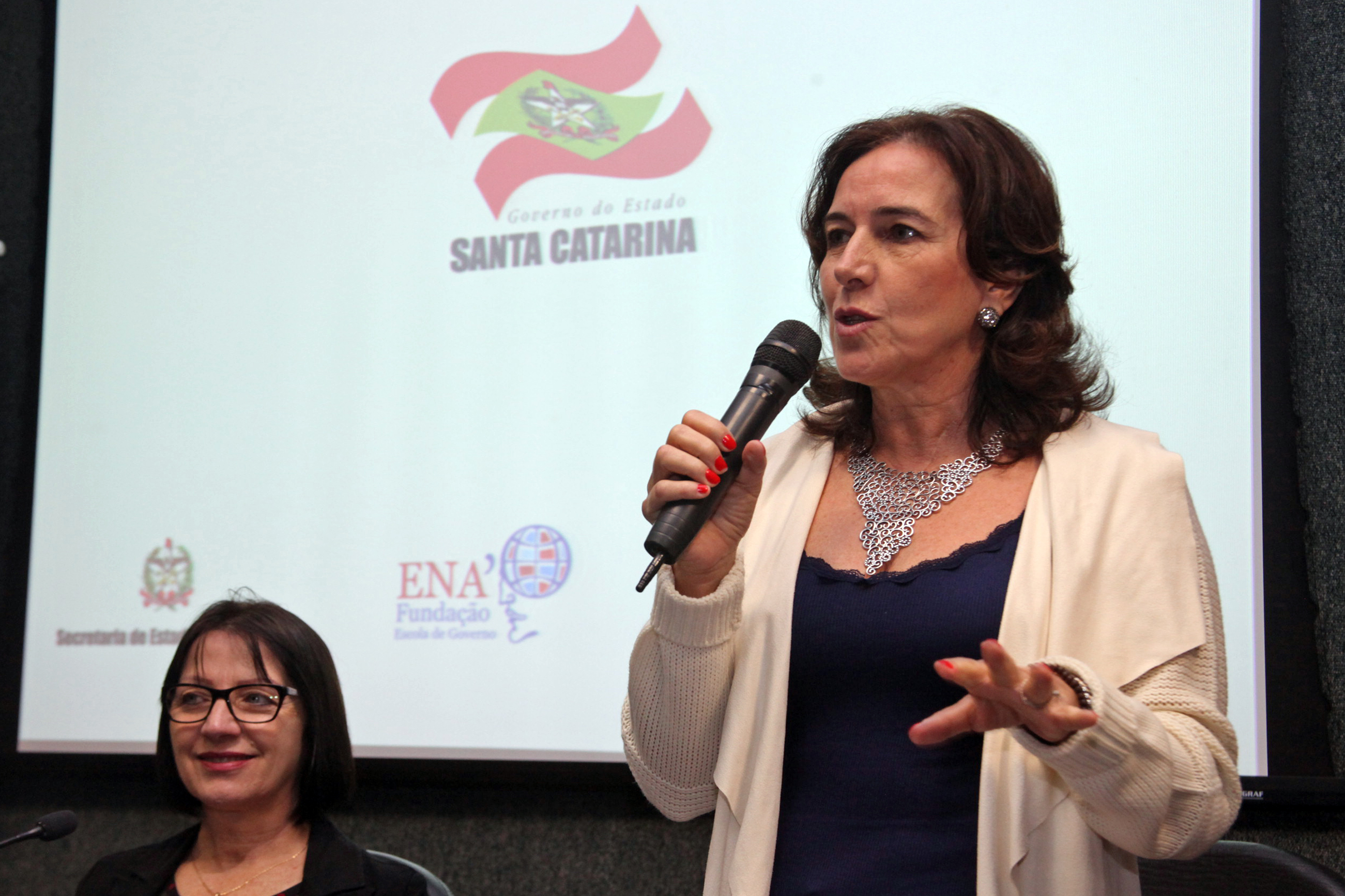 Silvana Bugnotto - Vereadora de Pinhalzinho. VIII Encontro de Mulheres Parlamentares. Foto: Fábio Queiroz / Agência AL