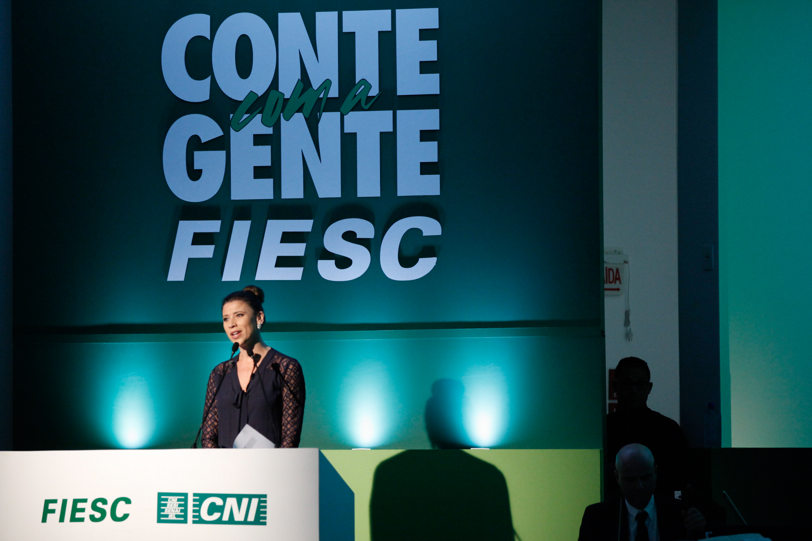 FIESC entrega Ordem do Mérito Industrial e Mérito Sindical