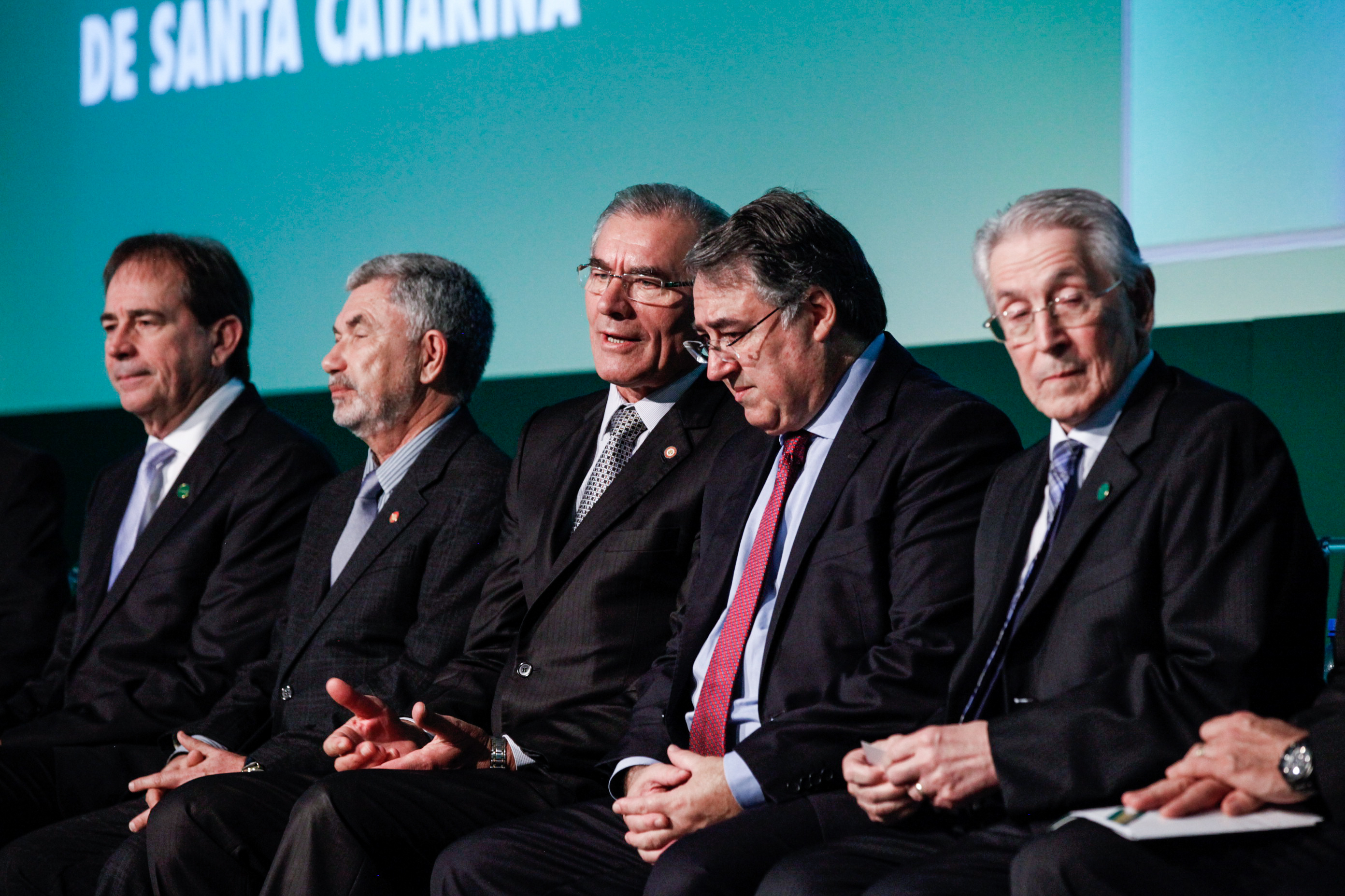 FIESC entrega Ordem do Mérito Industrial e Mérito Sindical