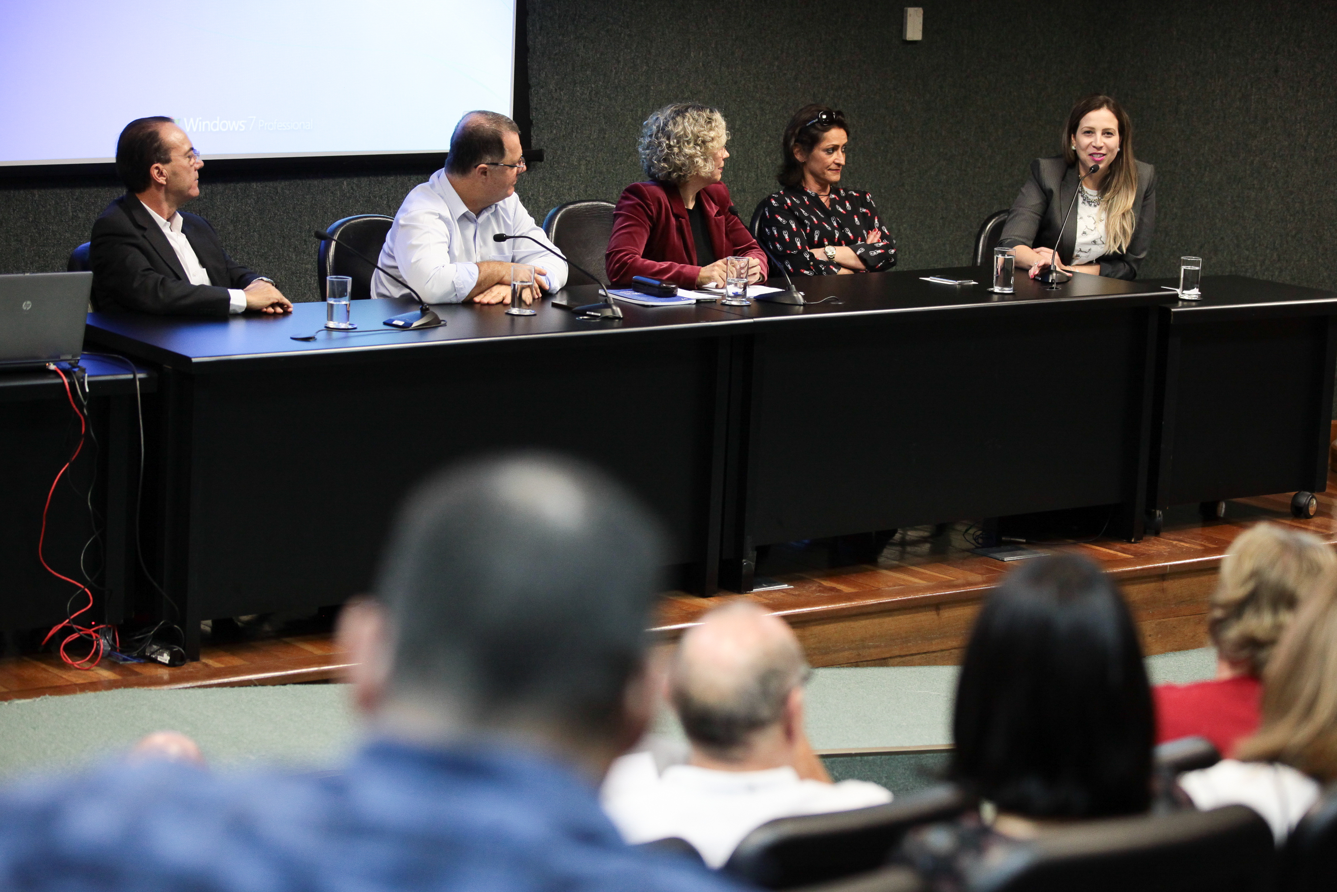 Debate sobre o Impacto da reforma da Previdência para os profissionais de enfermagem e saúde.