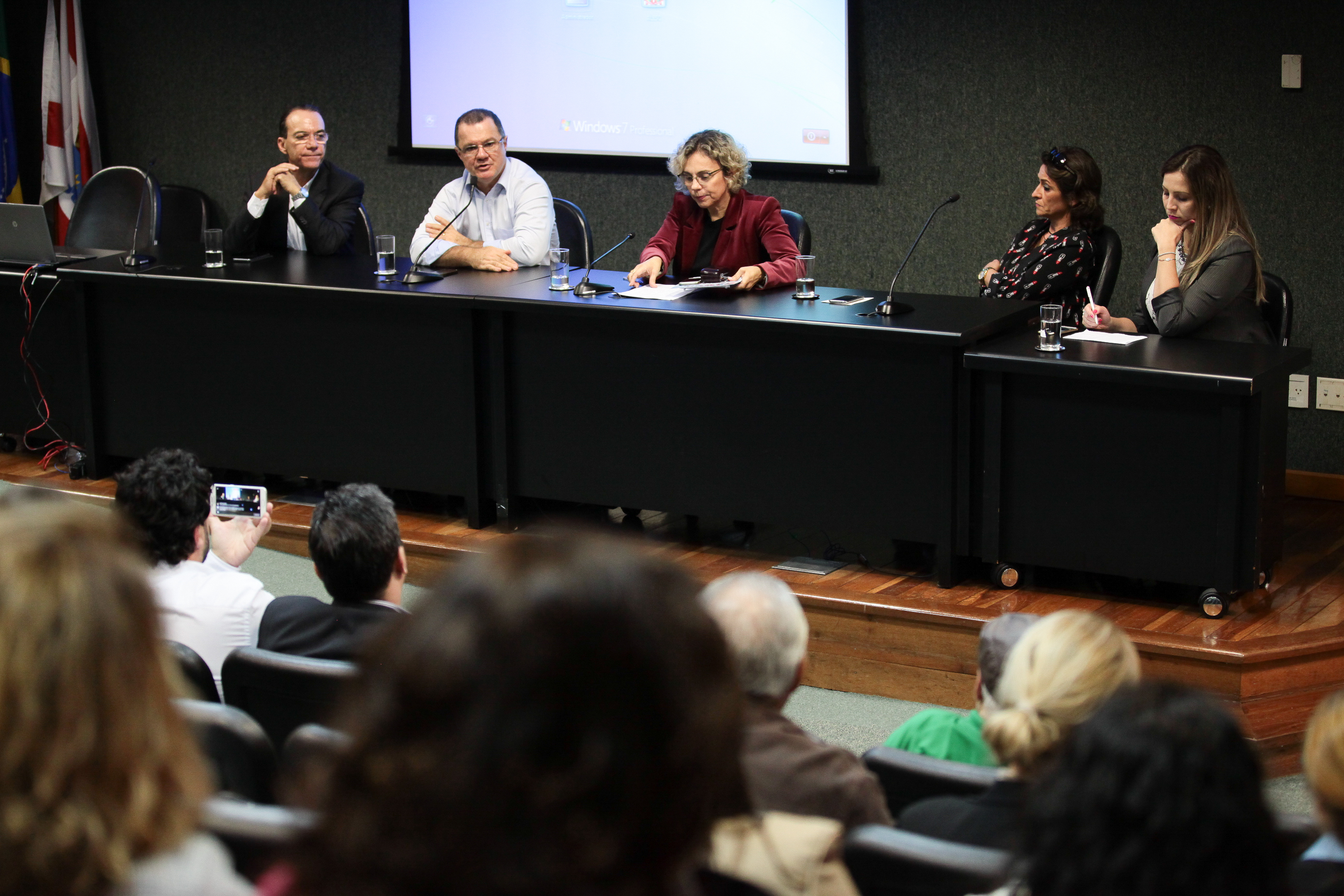 Debate sobre o Impacto da reforma da Previdência para os profissionais de enfermagem e saúde.
