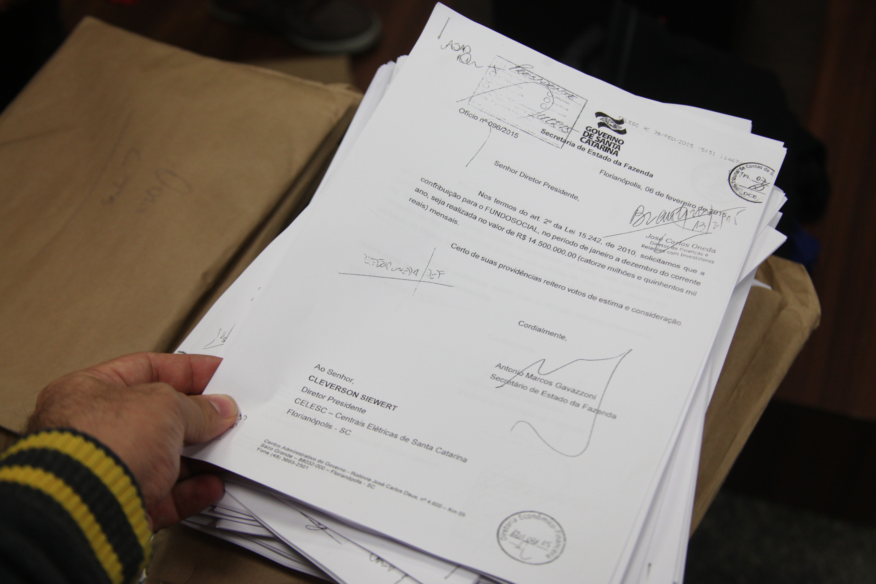 Entidades Protocolam Novo Pedido de Impeachment Contra Governador de SC.