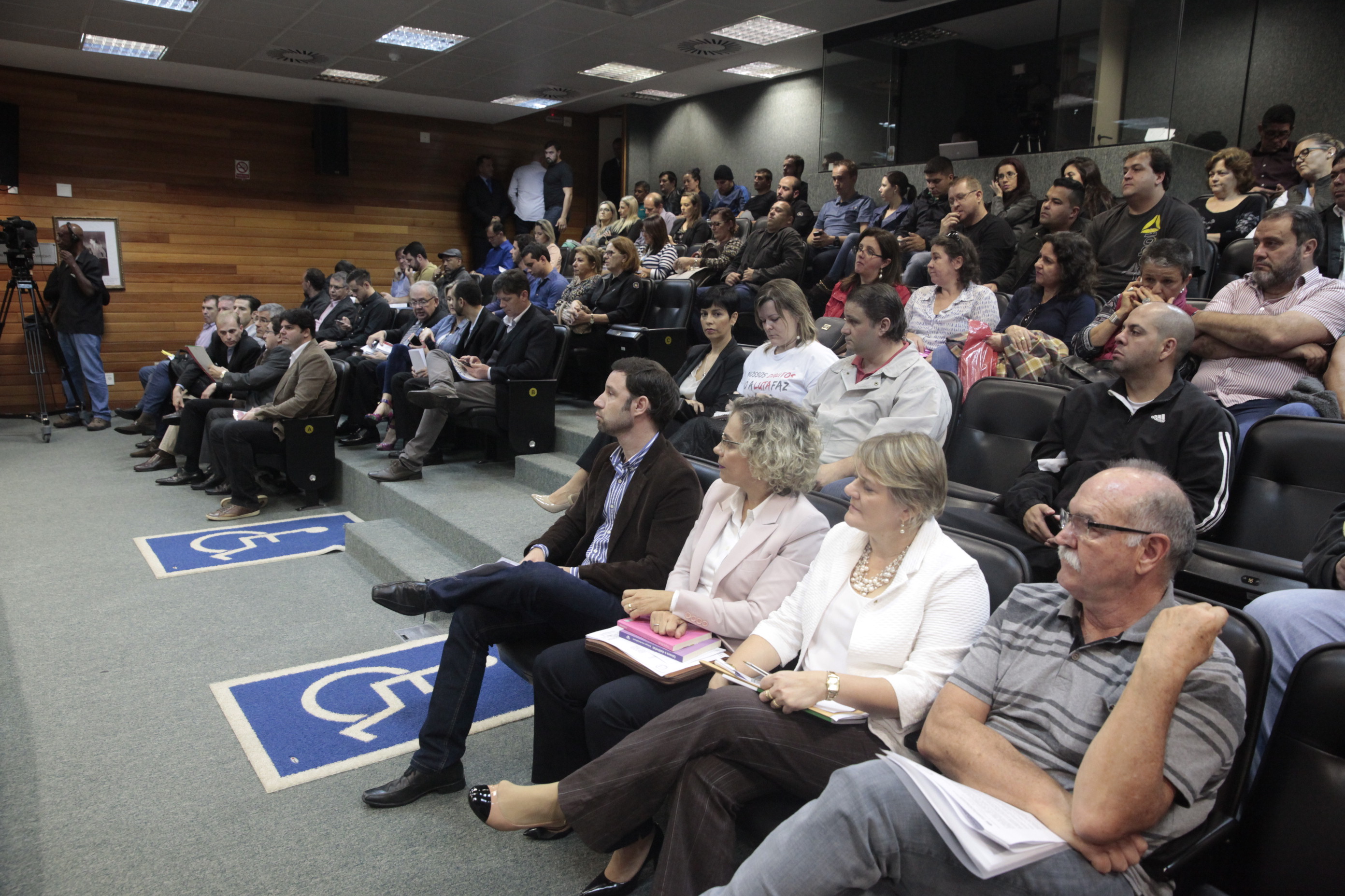 Comissão de Finanças promove Audiência Pública para tratar da medida provisória 210/2017.