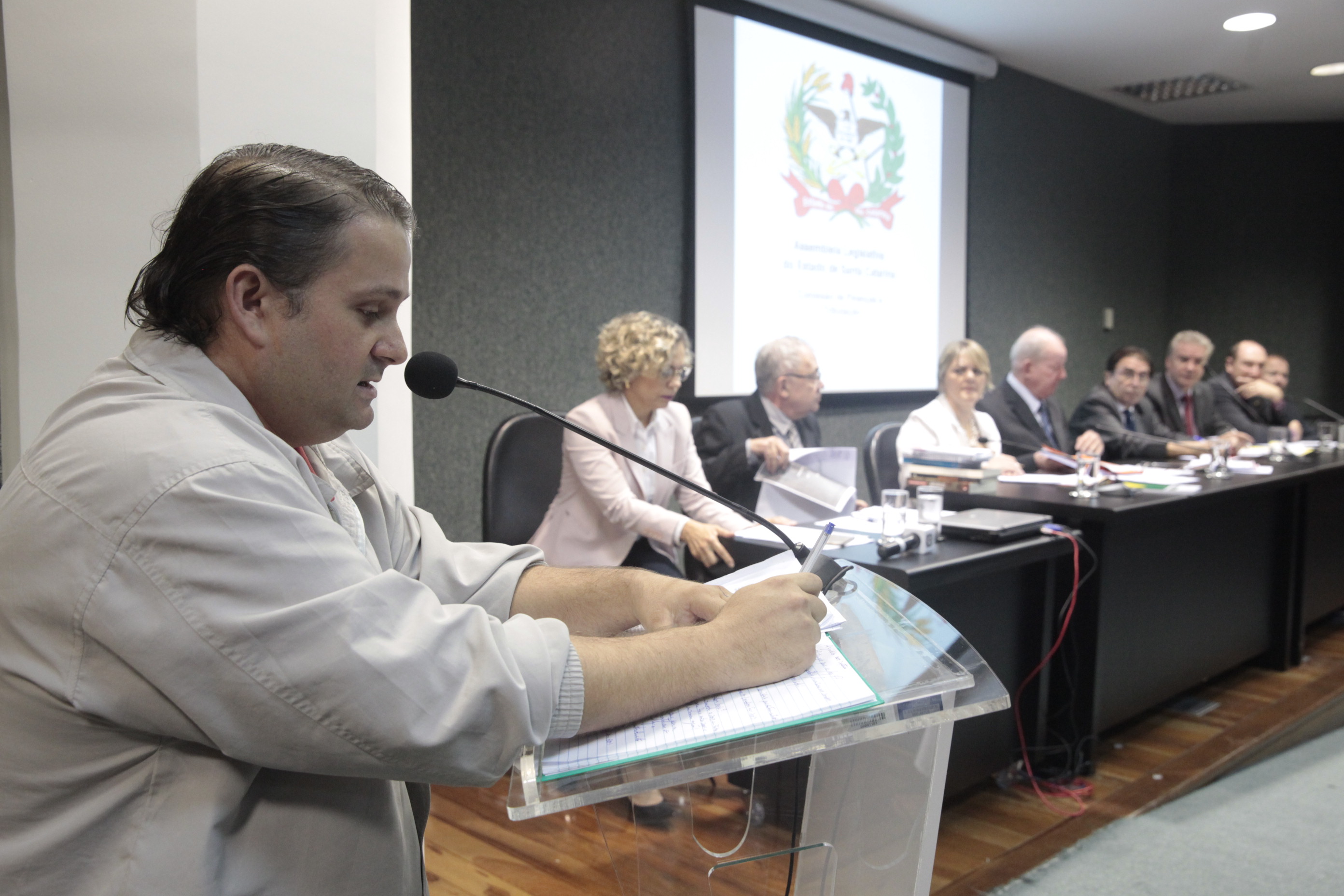 Comissão de Finanças promove Audiência Pública para tratar da medida provisória 210/2017.