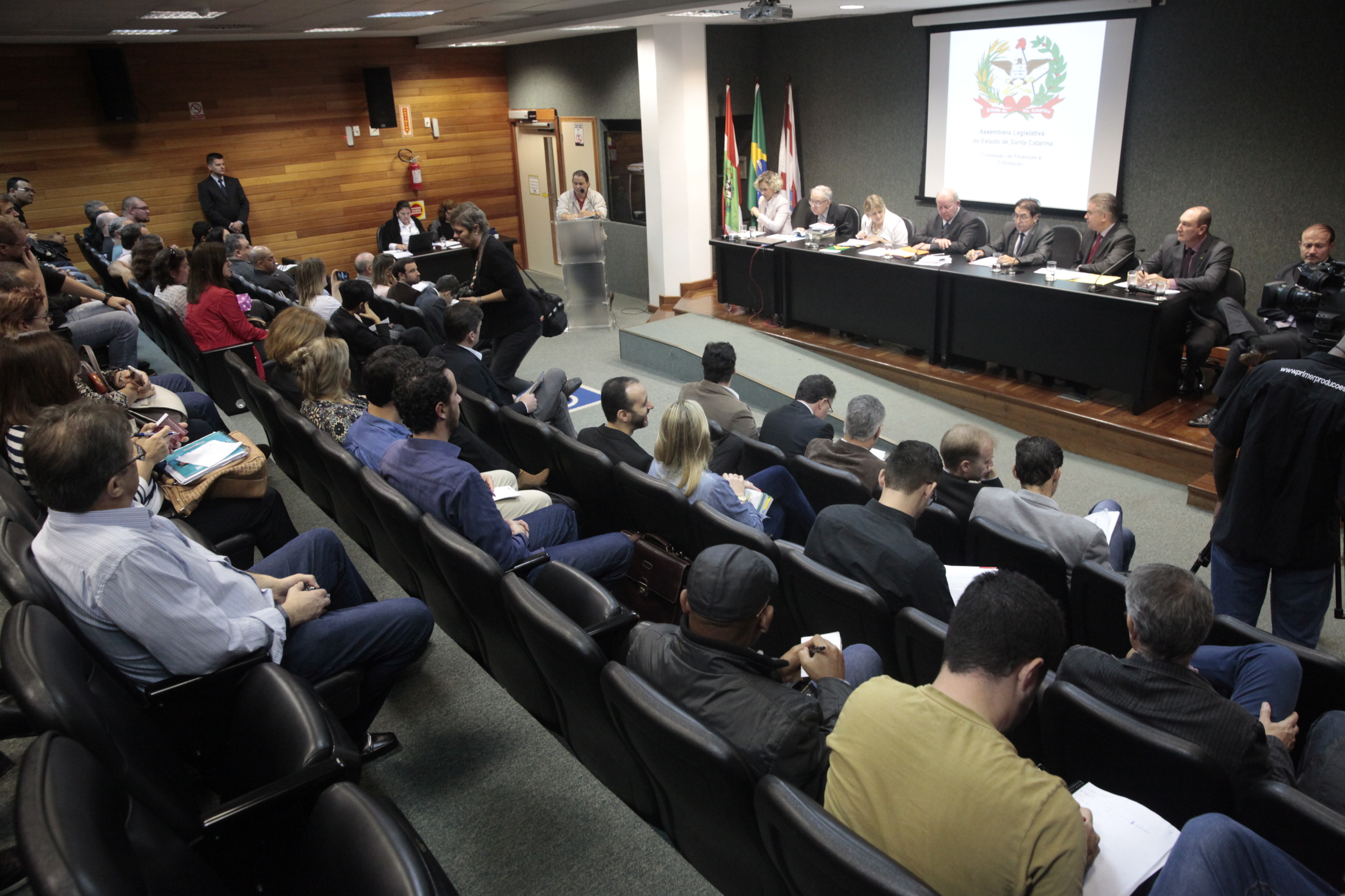 Comissão de Finanças promove Audiência Pública para tratar da medida provisória 210/2017.