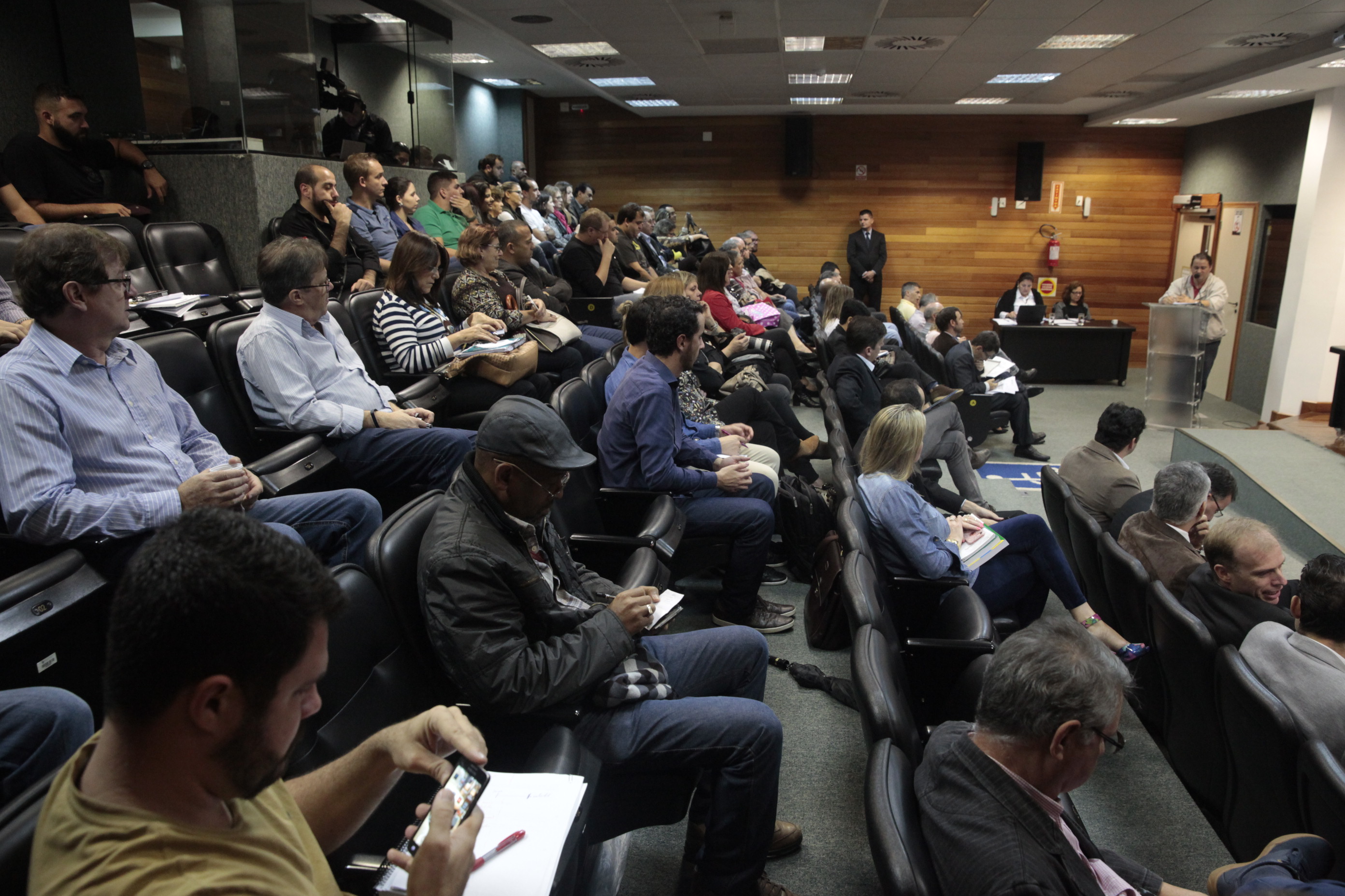 Comissão de Finanças promove Audiência Pública para tratar da medida provisória 210/2017.