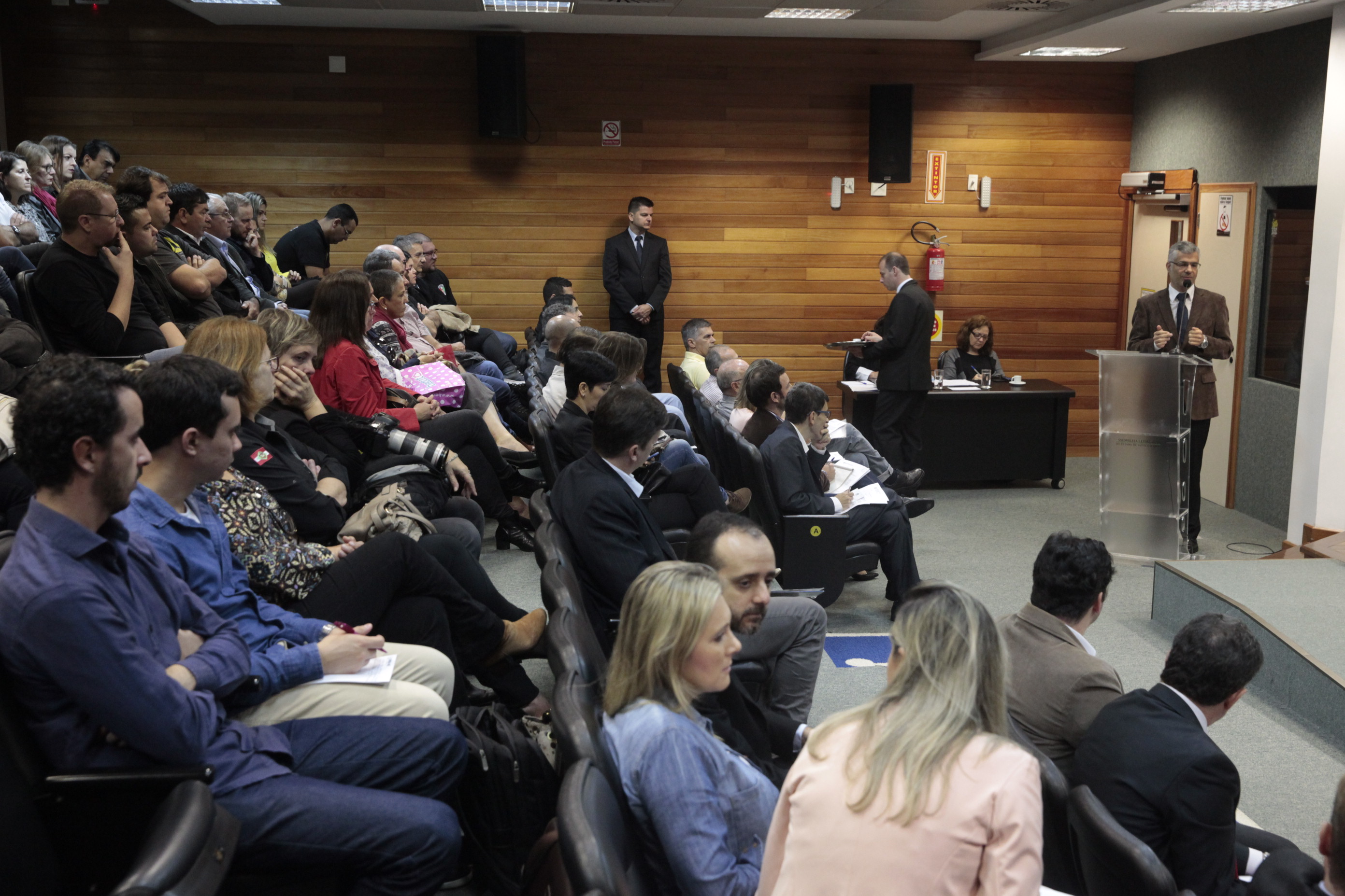 Comissão de Finanças promove Audiência Pública para tratar da medida provisória 210/2017.