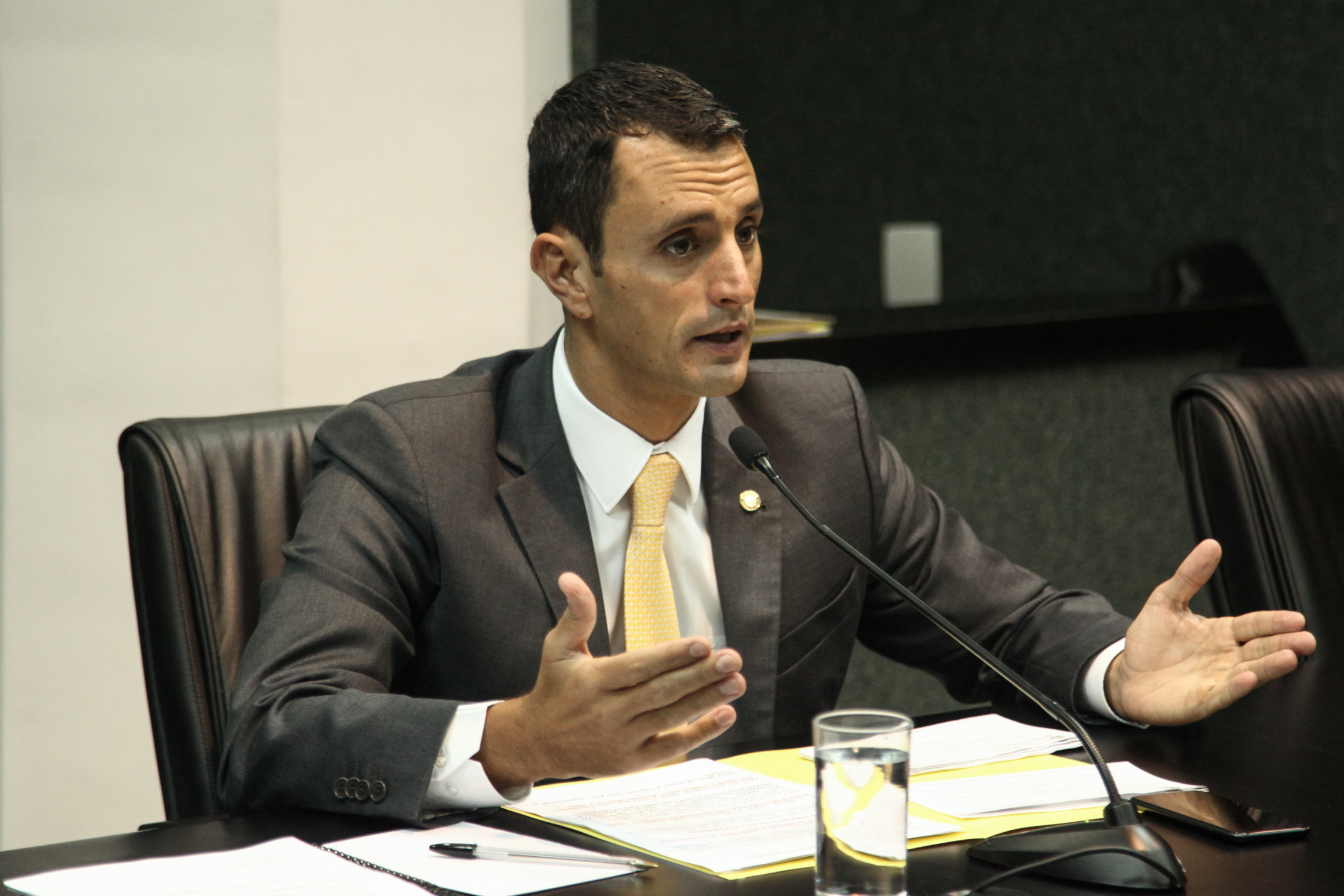 Deputado João Amin (PP). Comissão de Transporte e Desenvolvimento Urbano.