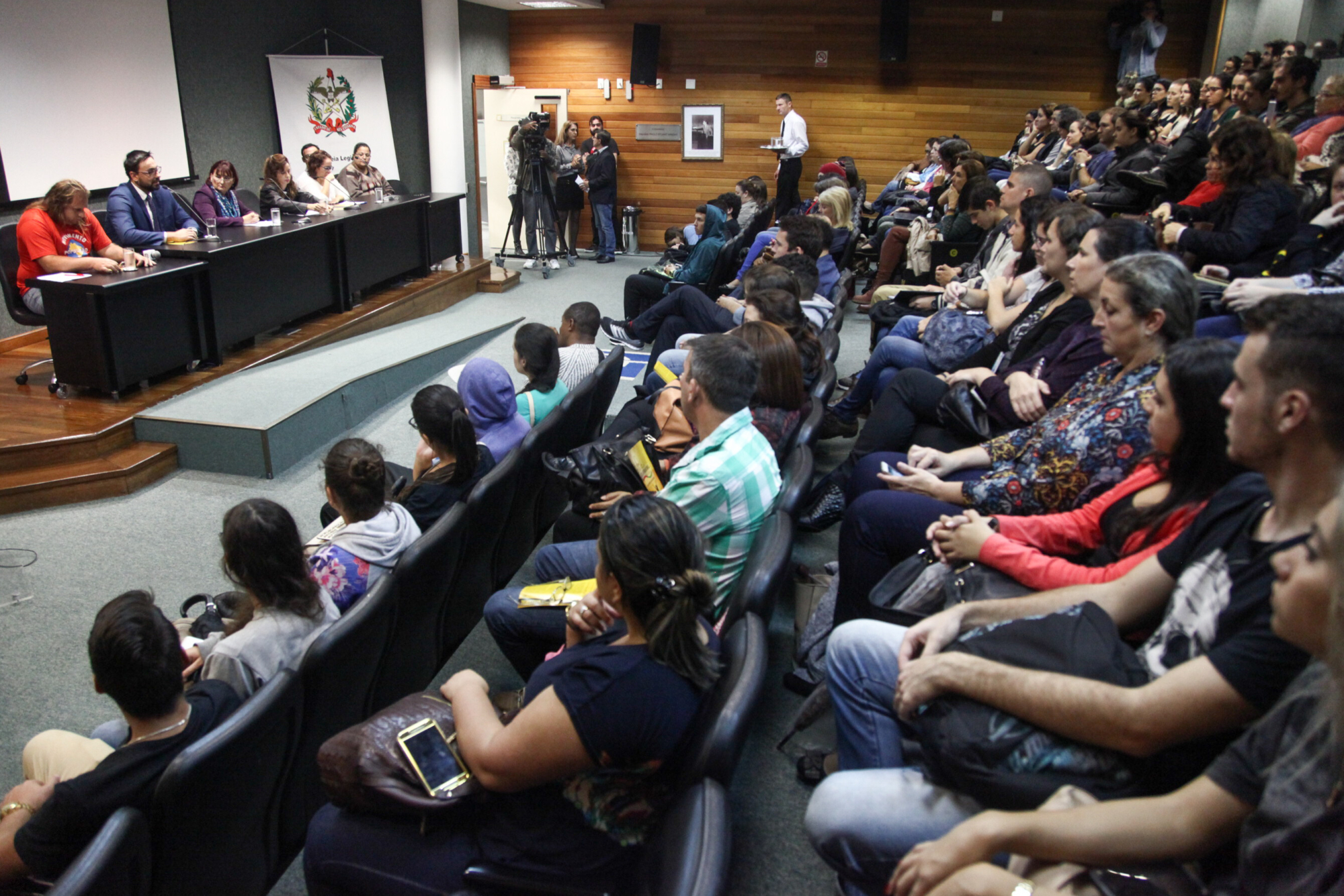 Alesc debate reforma no sistema de atendimento psiquiátrico do Brasil