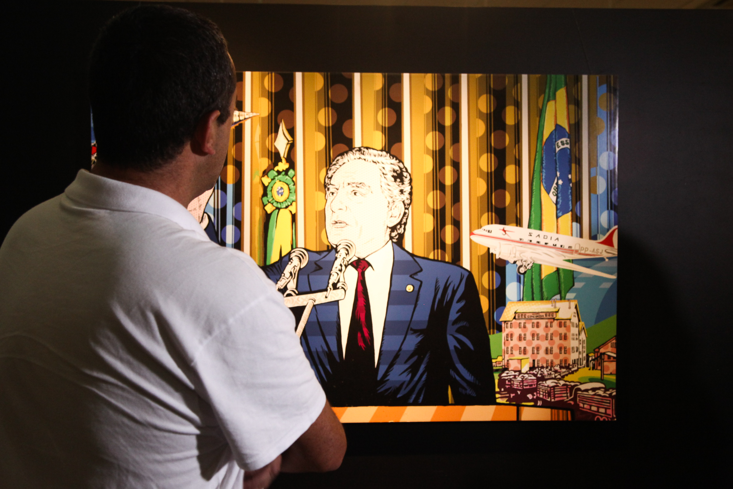 Exposição do artista Clovis Medeiros.