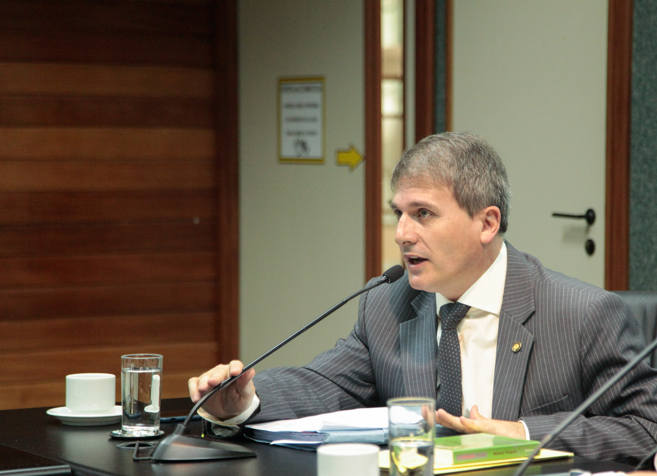 Deputado Altair Silva (PP). Comissão de Trabalho, Administração e Serviços Públicos.