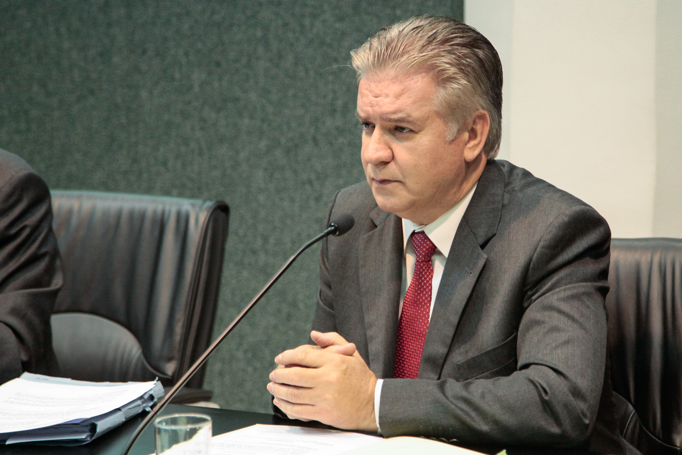 Deputado Cesar Valduga (PCdoB). Comissão de Trabalho, Administração e Serviços Públicos.