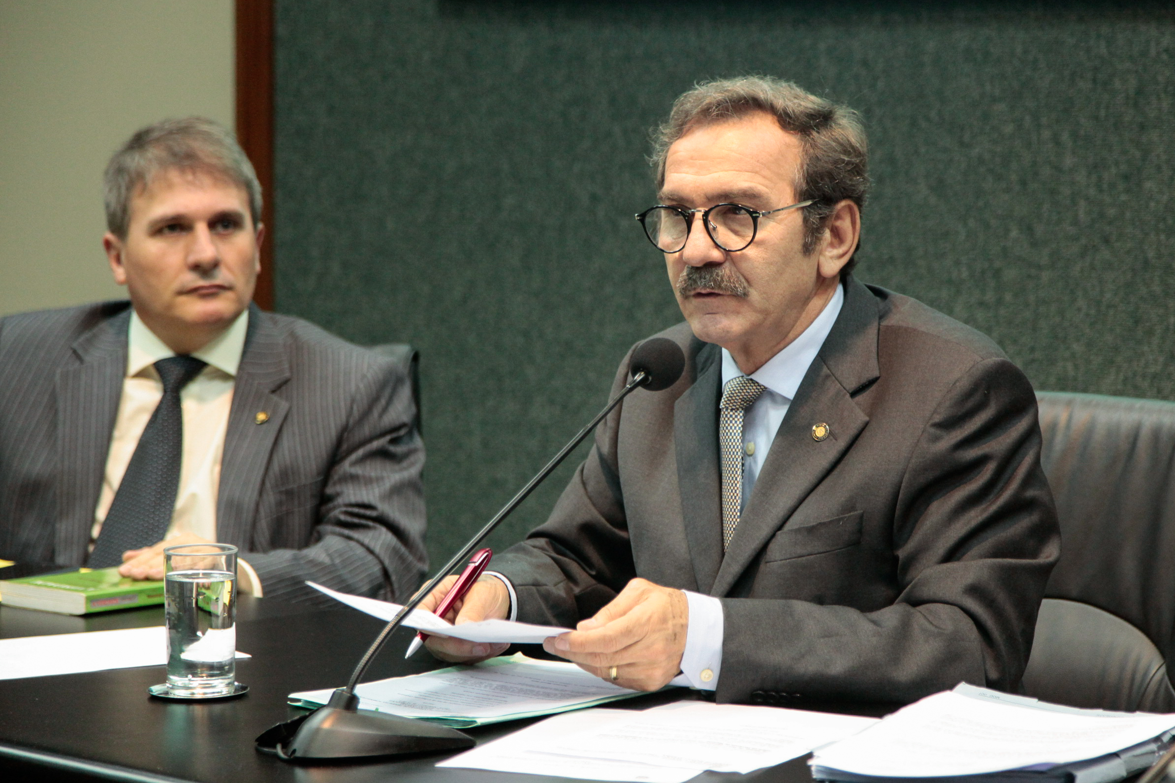 Comissão de Trabalho, Administração e Serviços Públicos.