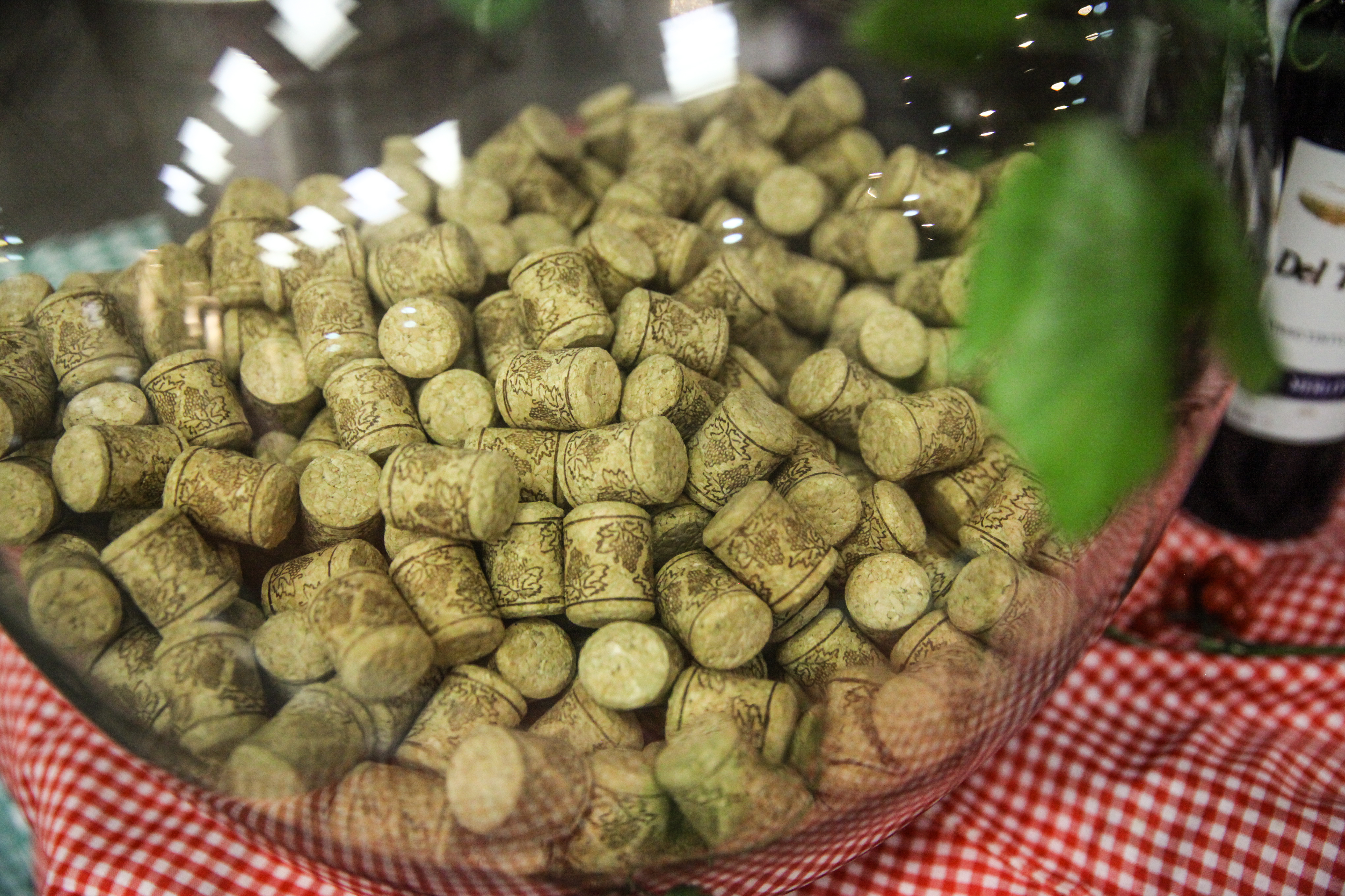 Abertura do primeiro barril de vinho para o lançamento da 6ª Mostra do Vinho Catarinense