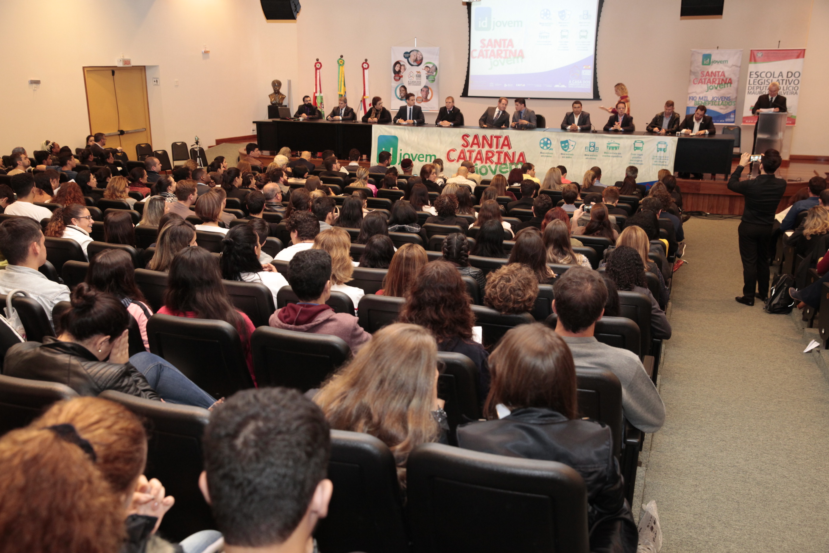 Lançamento do Programa Identidade Jovem.