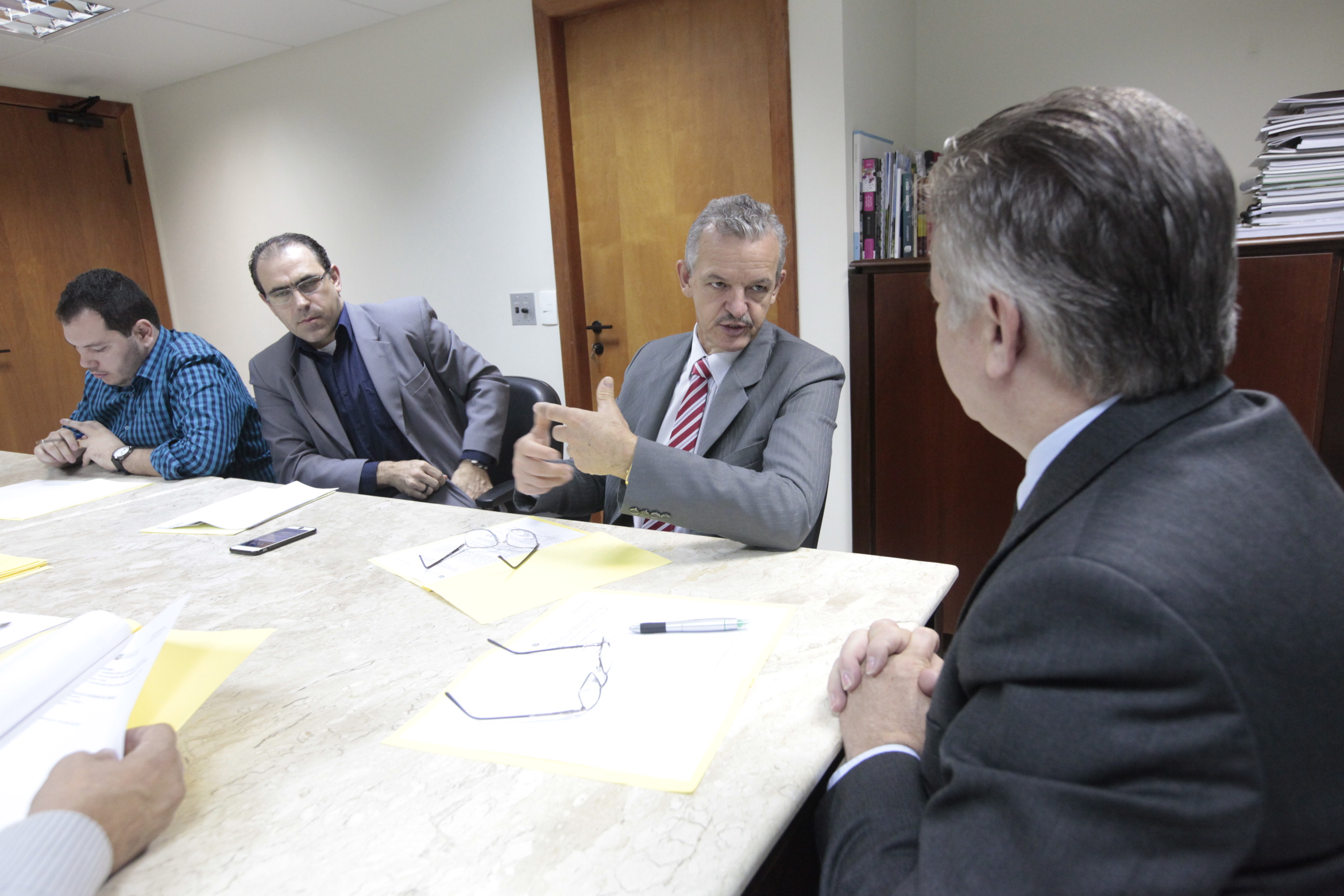 Instalação da Frente Parlamentar em Defesa das Empresas Públicas.