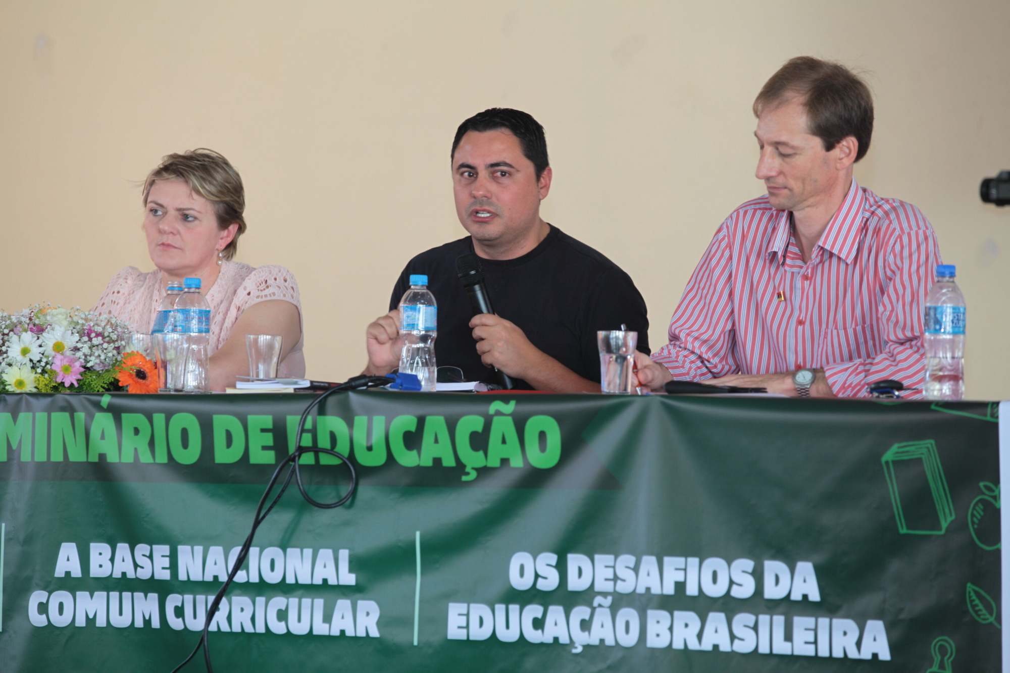 A escola sem partido e os desafios da educação barriga-verde