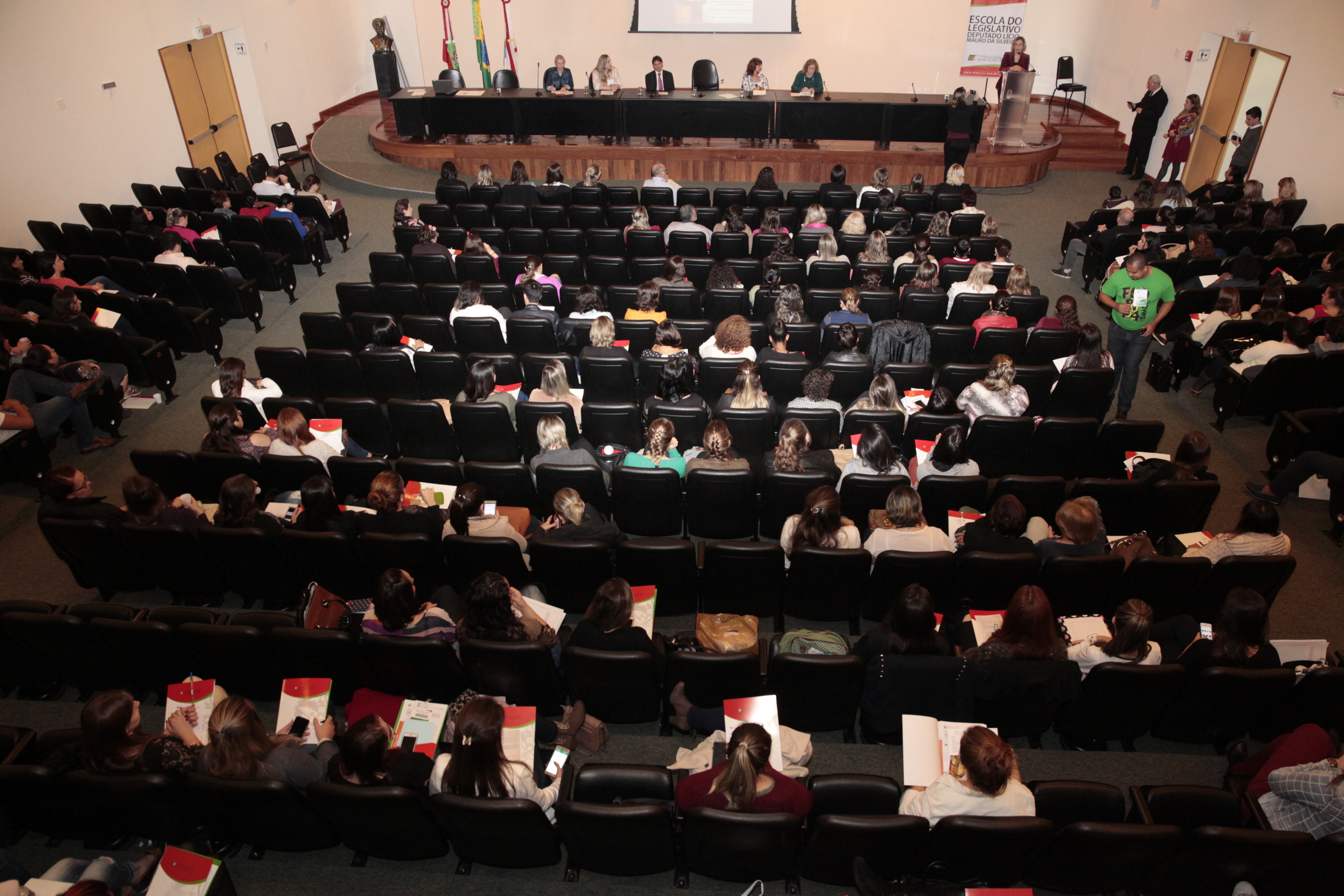 1º Encontro da Associação de Enfermeiros Obstetras, Neonatais , e Obstetrizes de SC