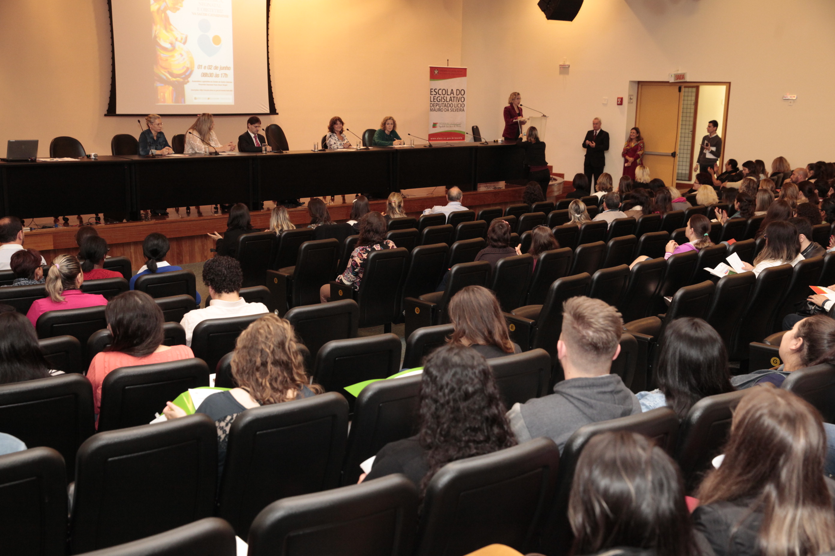 1º Encontro da Associação de Enfermeiros Obstetras, Neonatais , e Obstetrizes de SC