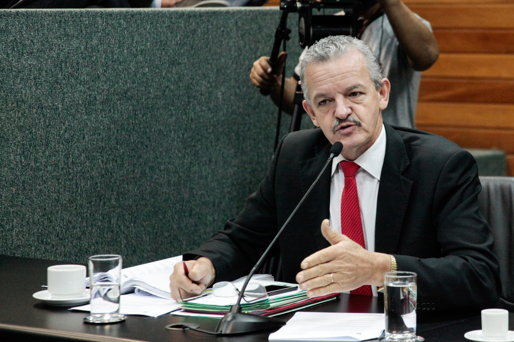 Deputado Dirceu Dresch (PT). Comissão de Constituição e Justiça.