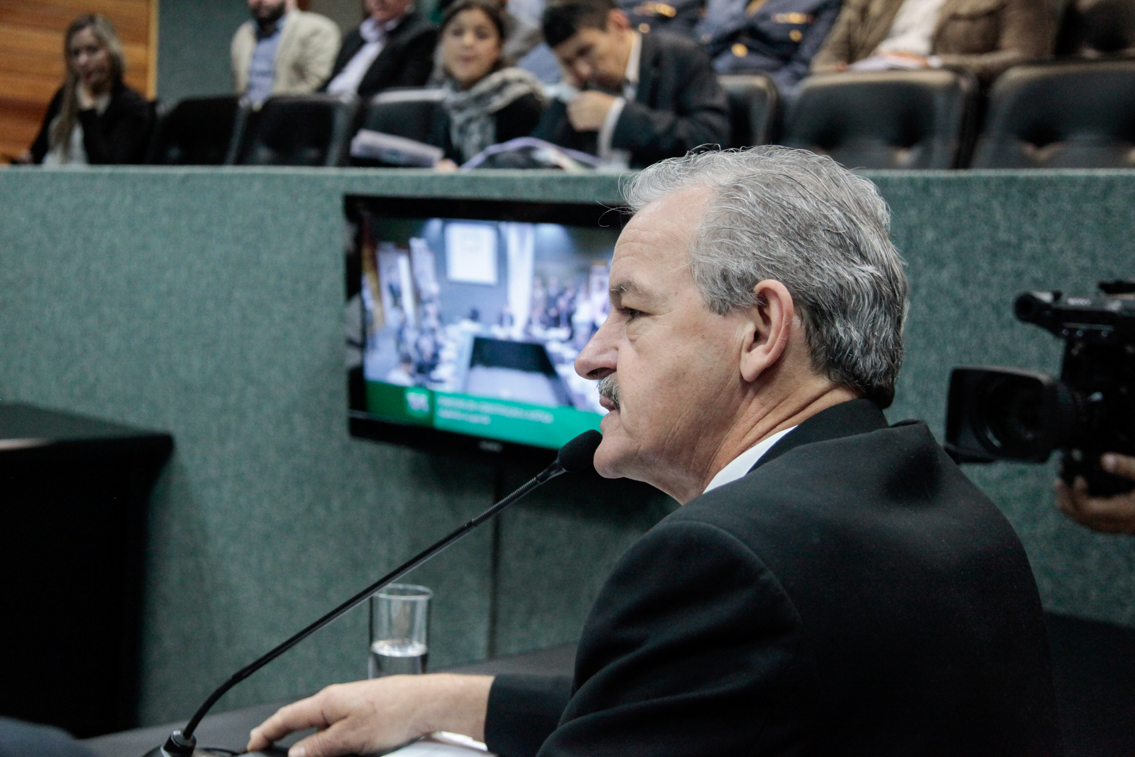 Deputado Dirceu Dresch (PT). Comissão de Constituição e Justiça.