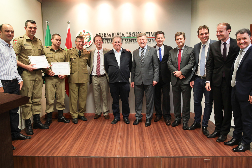 Homenagem aos Policiais Militares