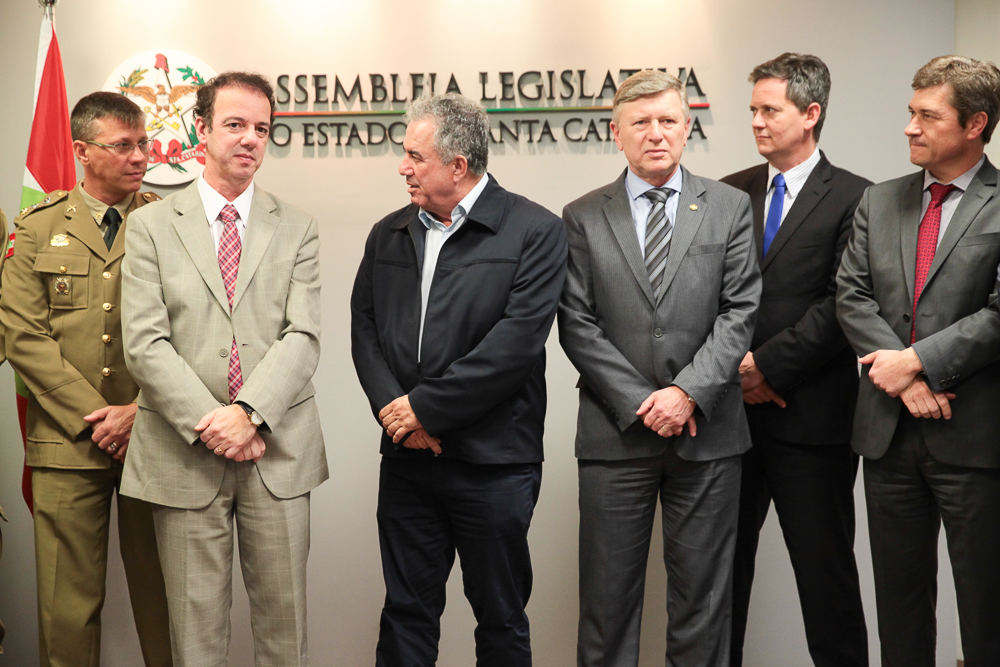 Homenagem aos Policiais Militares.
