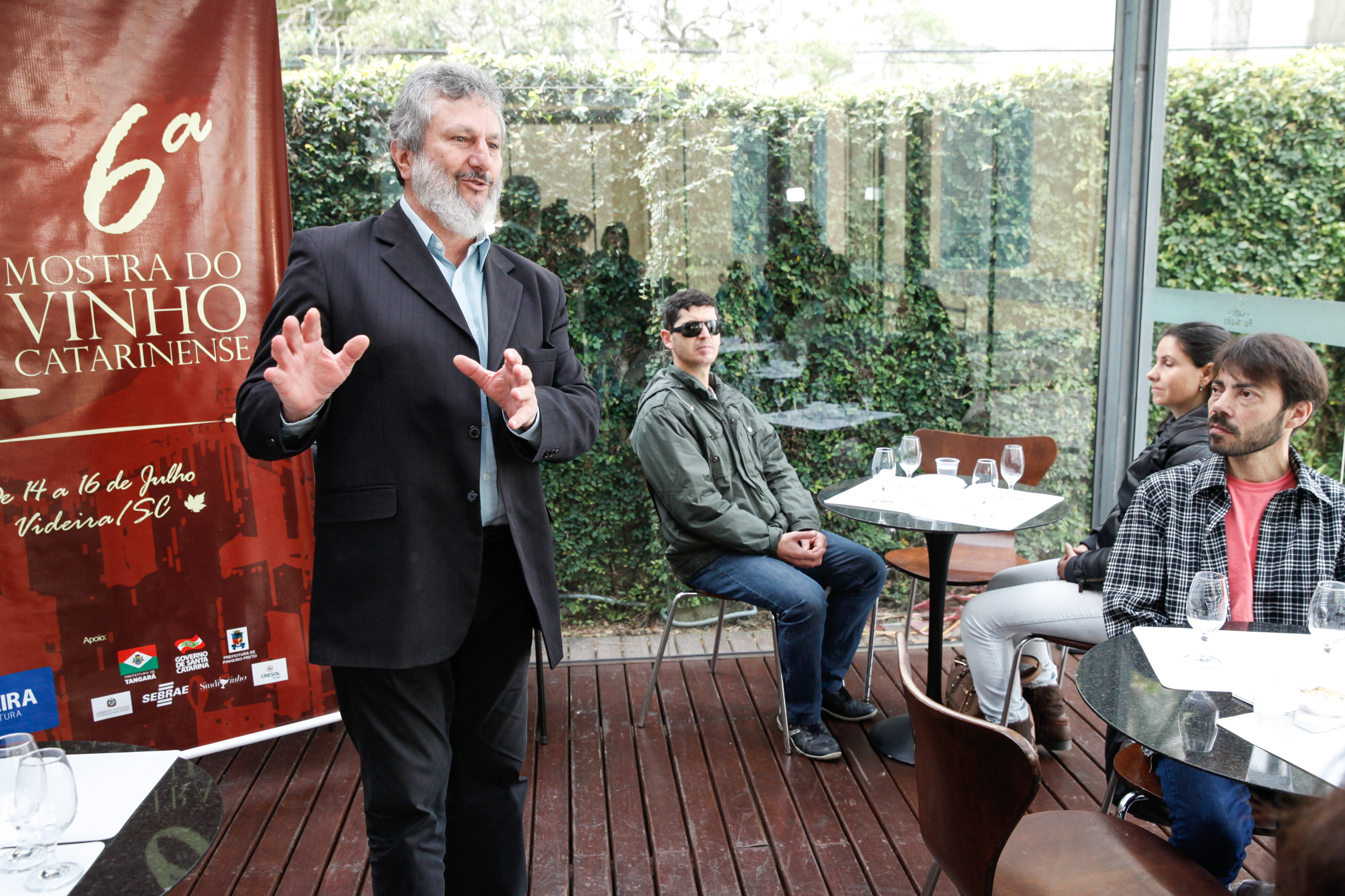 Oficina de Degustação da 6º Mostra do Vinho Catarinense.
