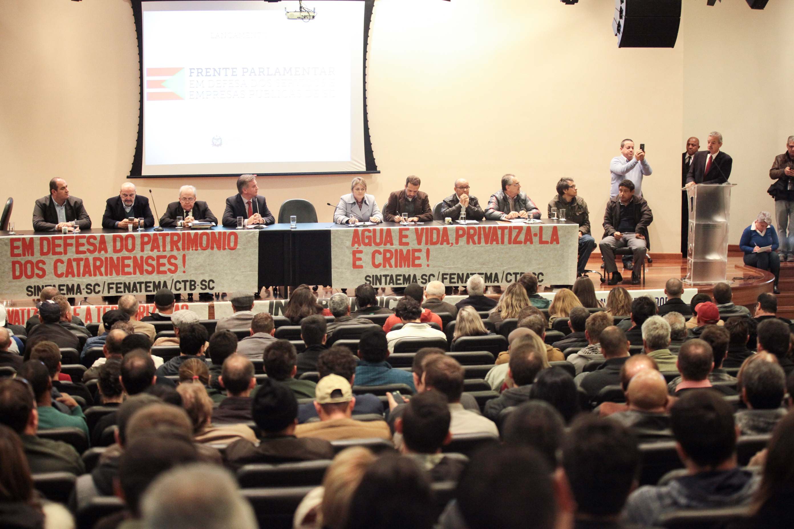 Lançamento da Frente Parlamentar em Defesa do Serviço Público e Contra a Privatização das Empresas Estatais.
