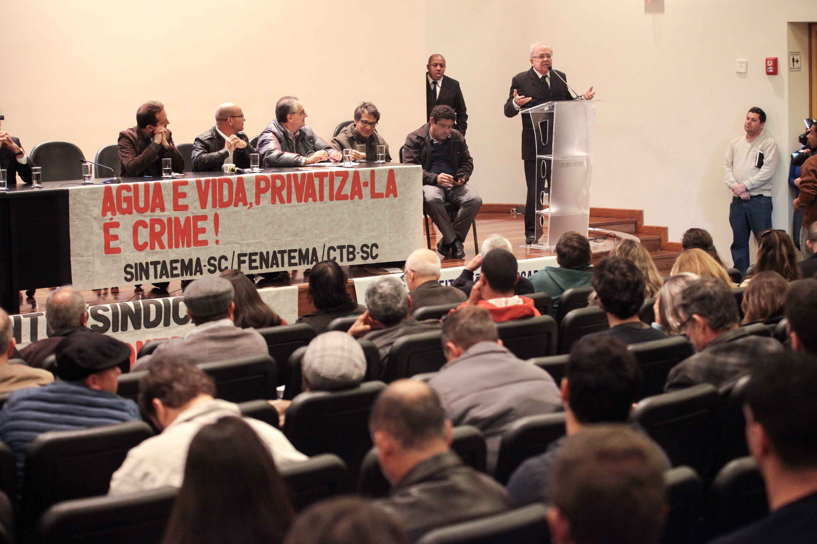Lançamento da Frente Parlamentar em Defesa do Serviço Público e Contra a Privatização das Empresas Estatais.