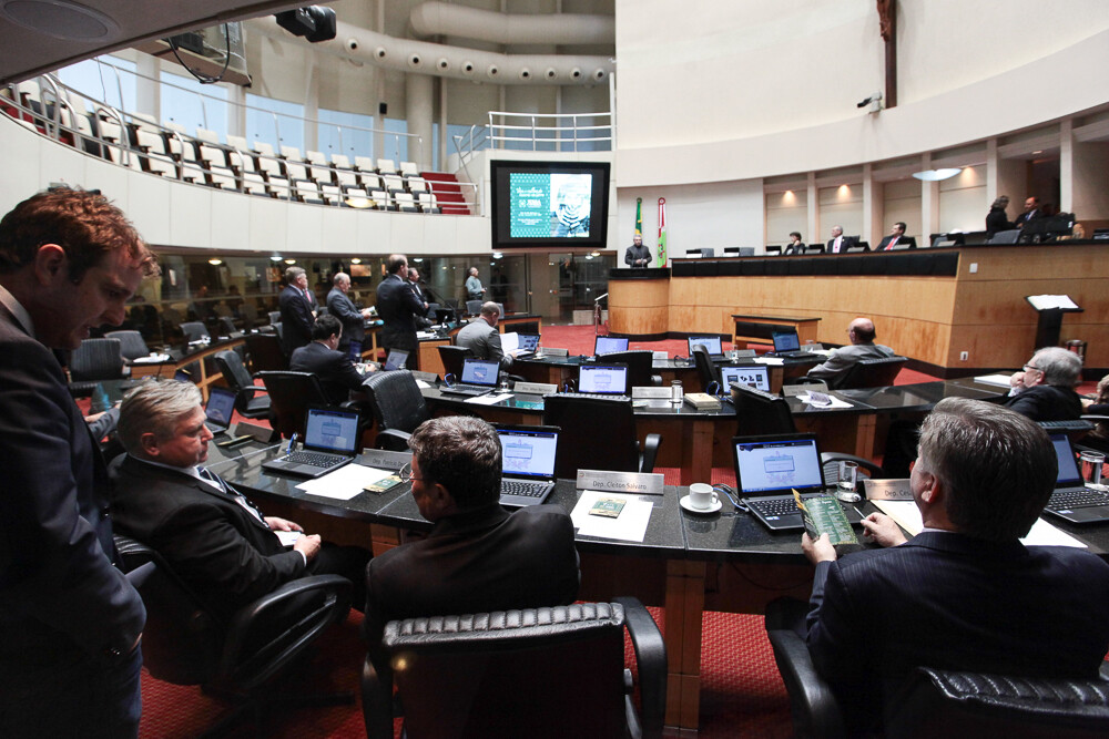 Assembleia vota nesta quarta propostas de emendas impositivas ao Orçamento
