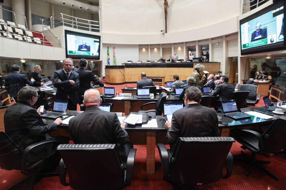 Governo terá que cumprir emendas propostas pelos deputados ao orçamento