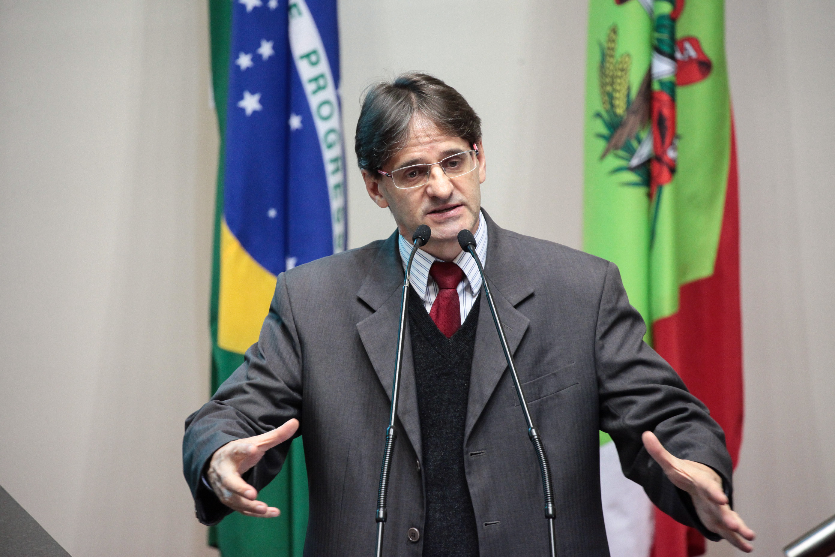 Deputado Neodi Saretta (PT). Sessão Ordinária.