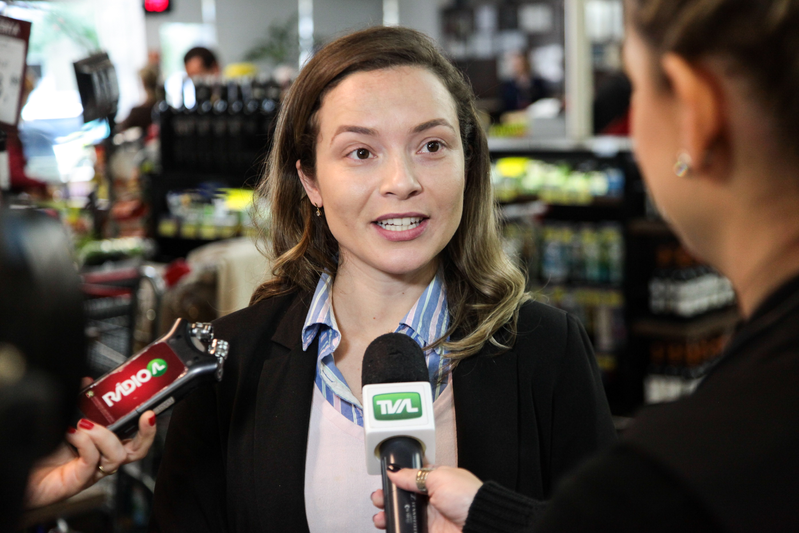 PL que Trata do Uso de Sacolas Plásticas.