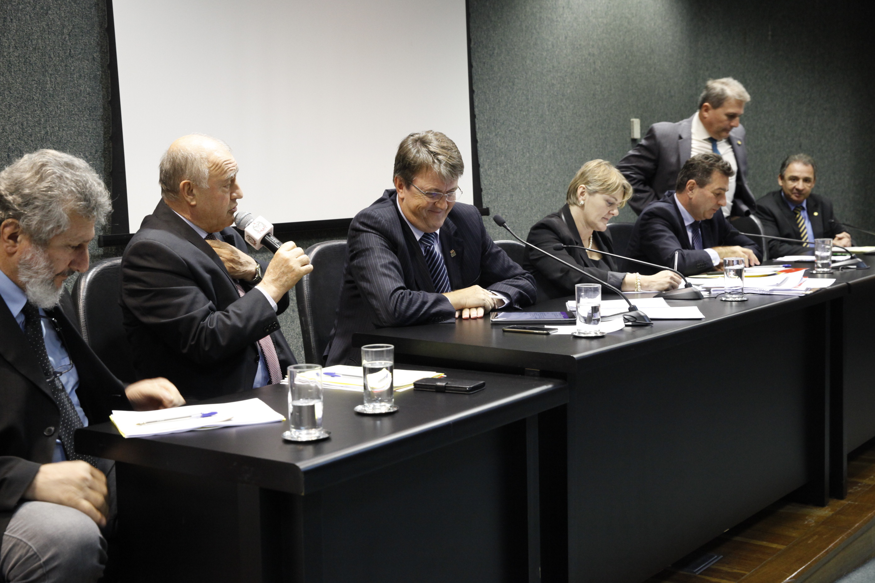 Reunião Conjunta das Comissões de Agricultura e Educação.