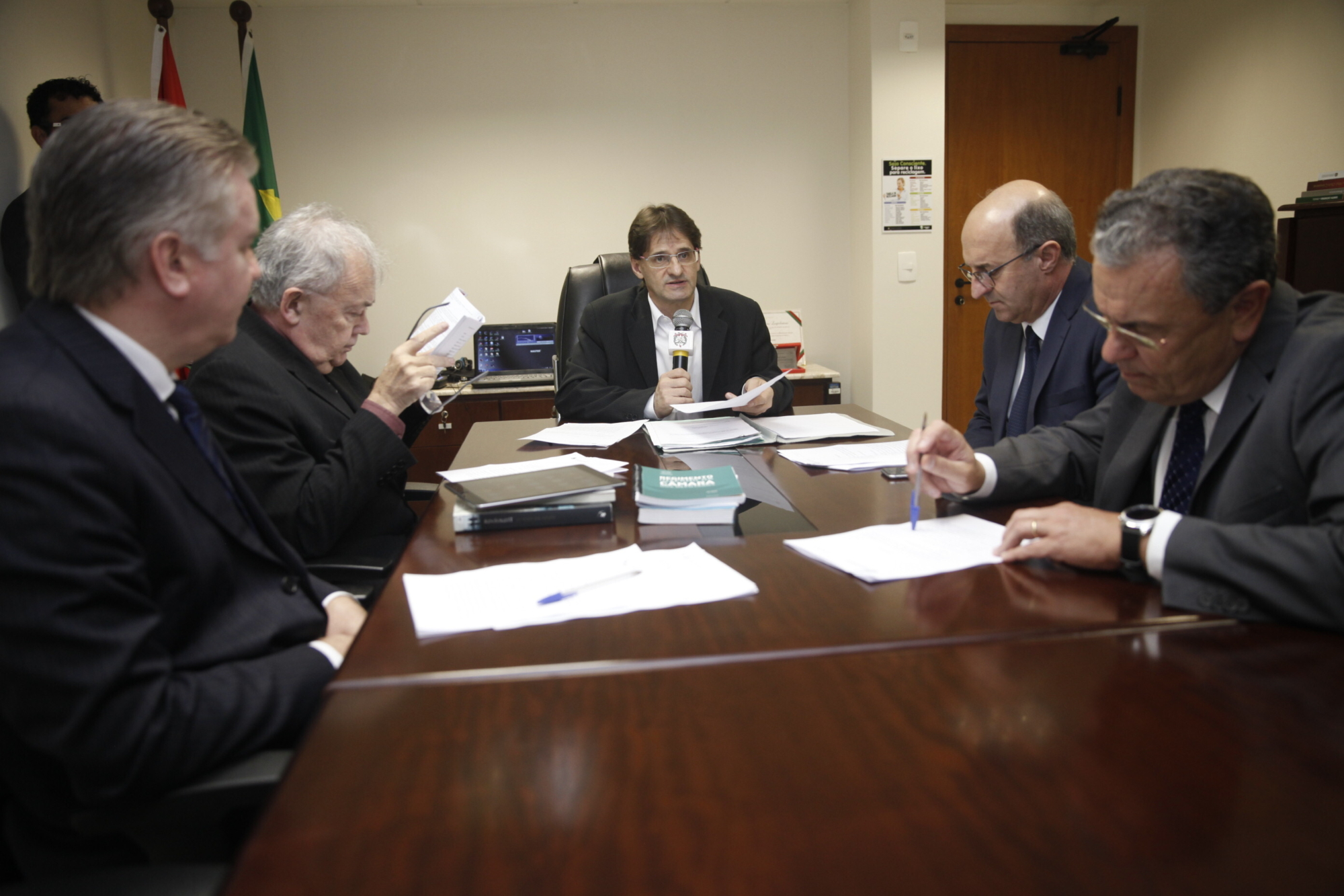 Projeto prevê divulgação da gratuidade de laqueadura e vasectomia