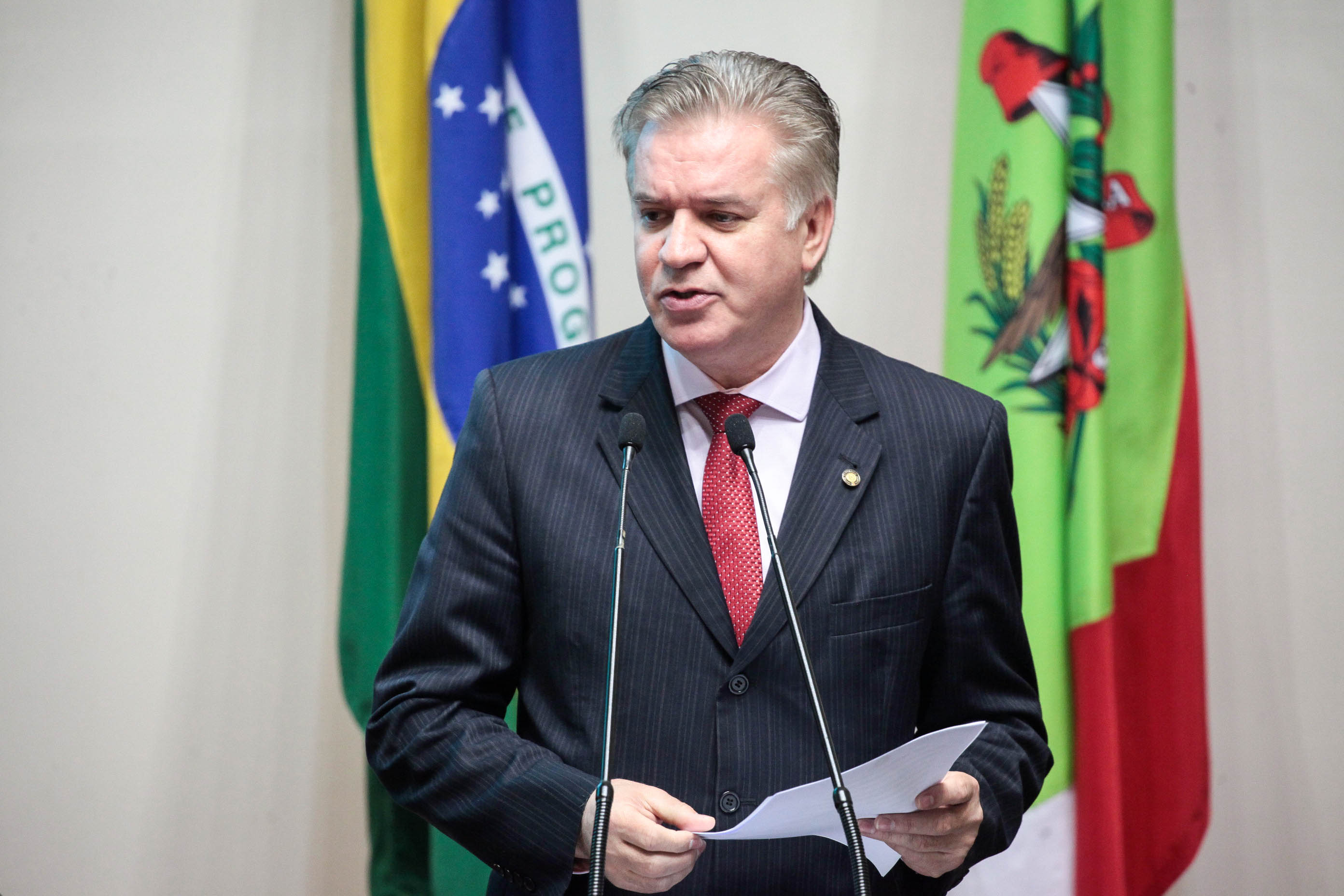 Deputado Cesar Valduga (PCdoB). Sessão Ordinária.