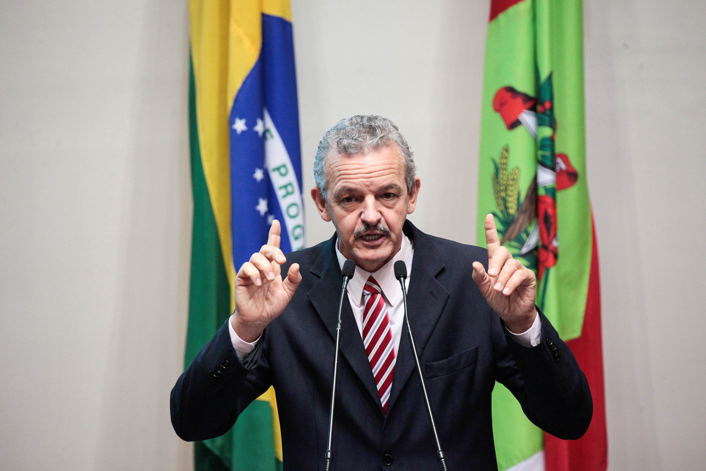 Deputado Dirceu Dresch (PT). Sessão Ordinária.