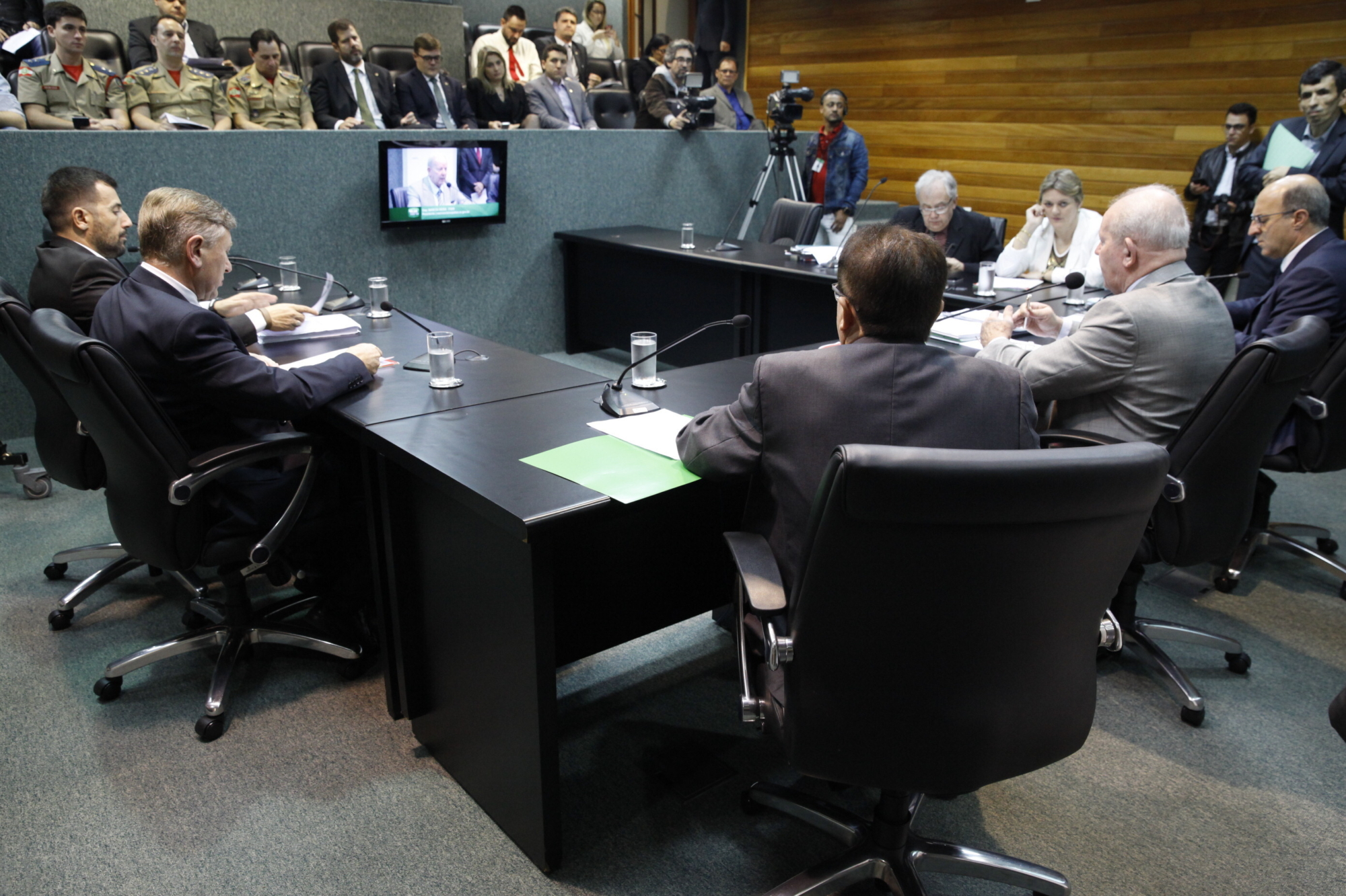 Finanças rejeita subemenda à PEC sobre aposentadoria de ex-governadores