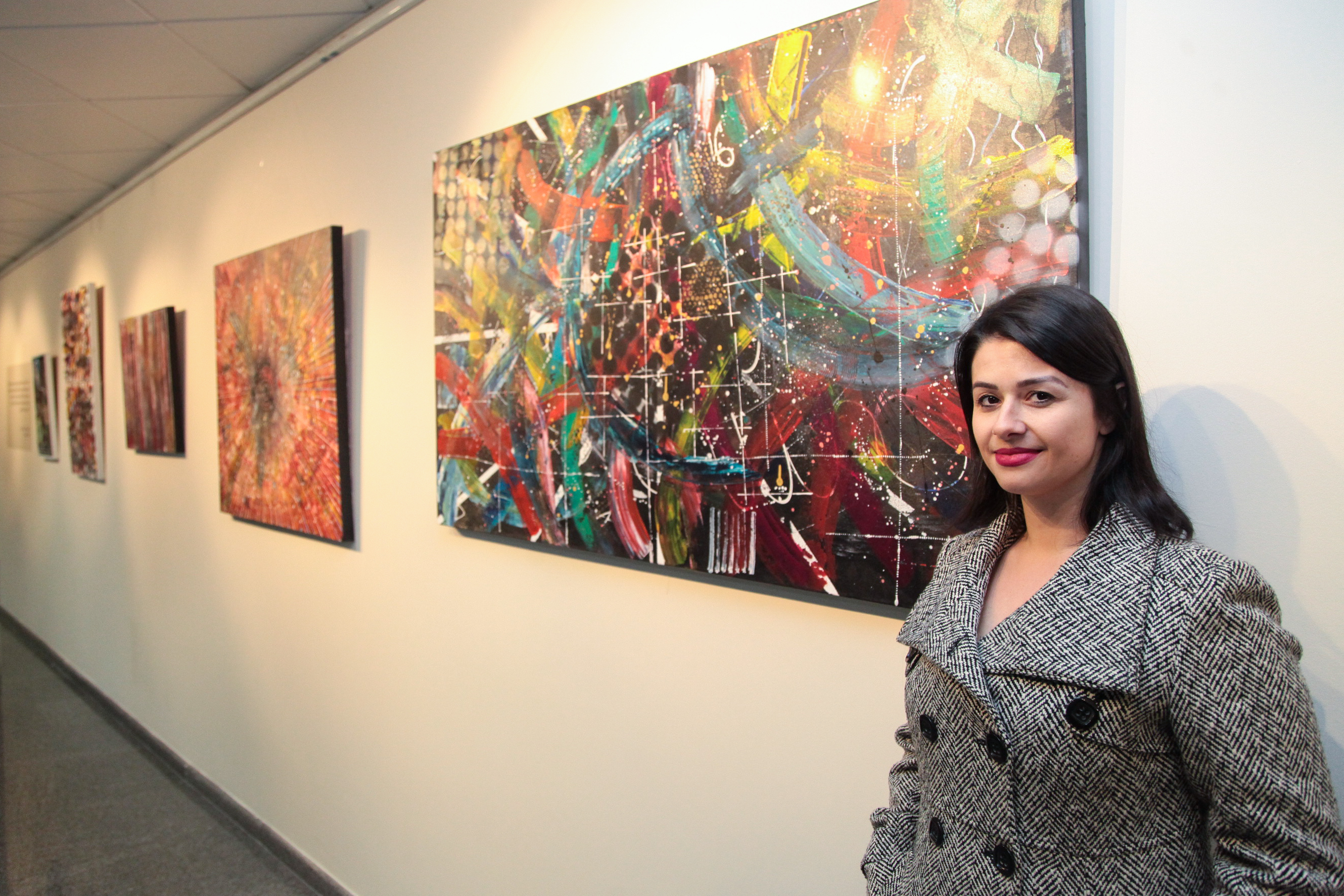 Artista plástica, Carol Machado. Exposição Coleção Perfil de Carol Machado.