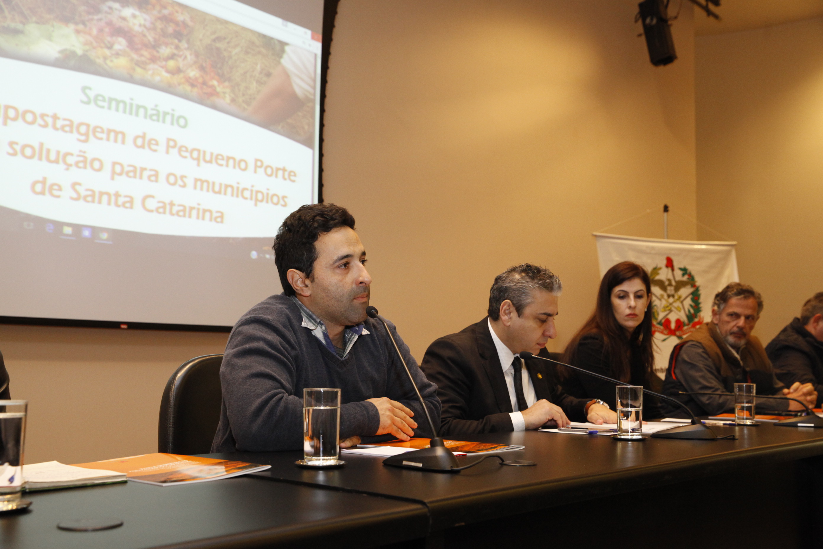 Seminário Política Nacional de Resíduos Sólidos.