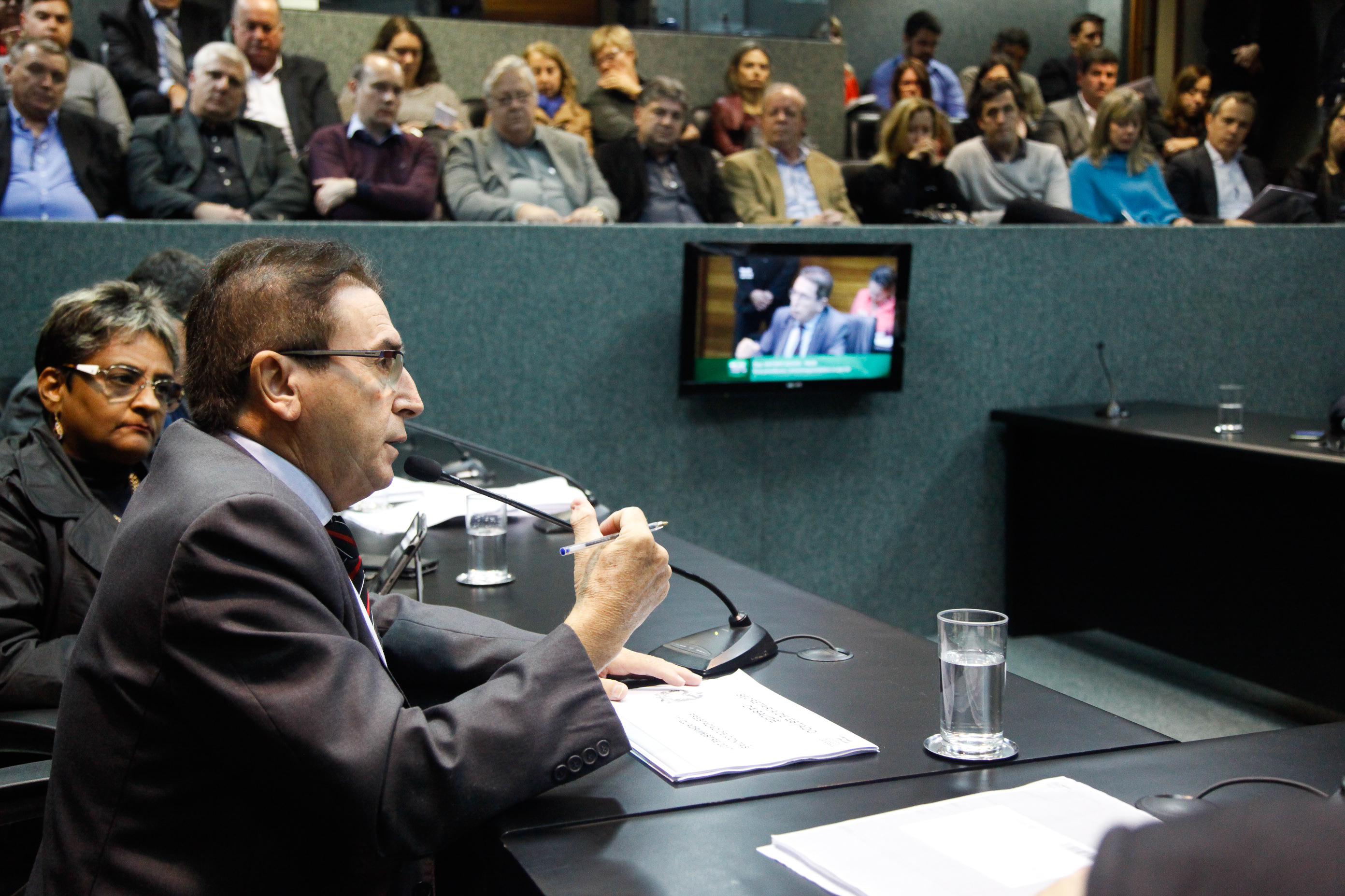 Deputado Antônio Aguiar (PMDB). Audiência Pública de Prestação de Contas da Secretaria de Estado da Saúde.